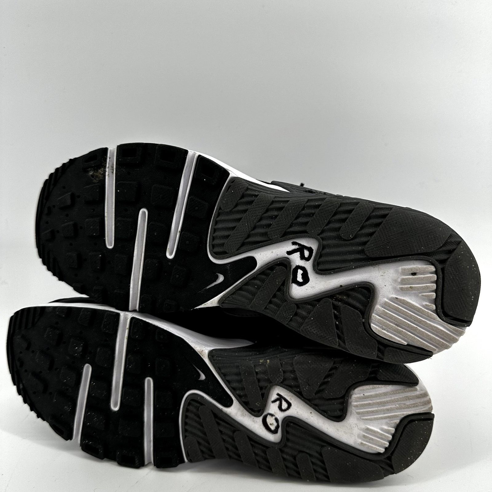 Nike Nike Air Max Excee Athletic Shoes Versatile Black White 7 Size US 7 / IT 37 - 7 Thumbnail