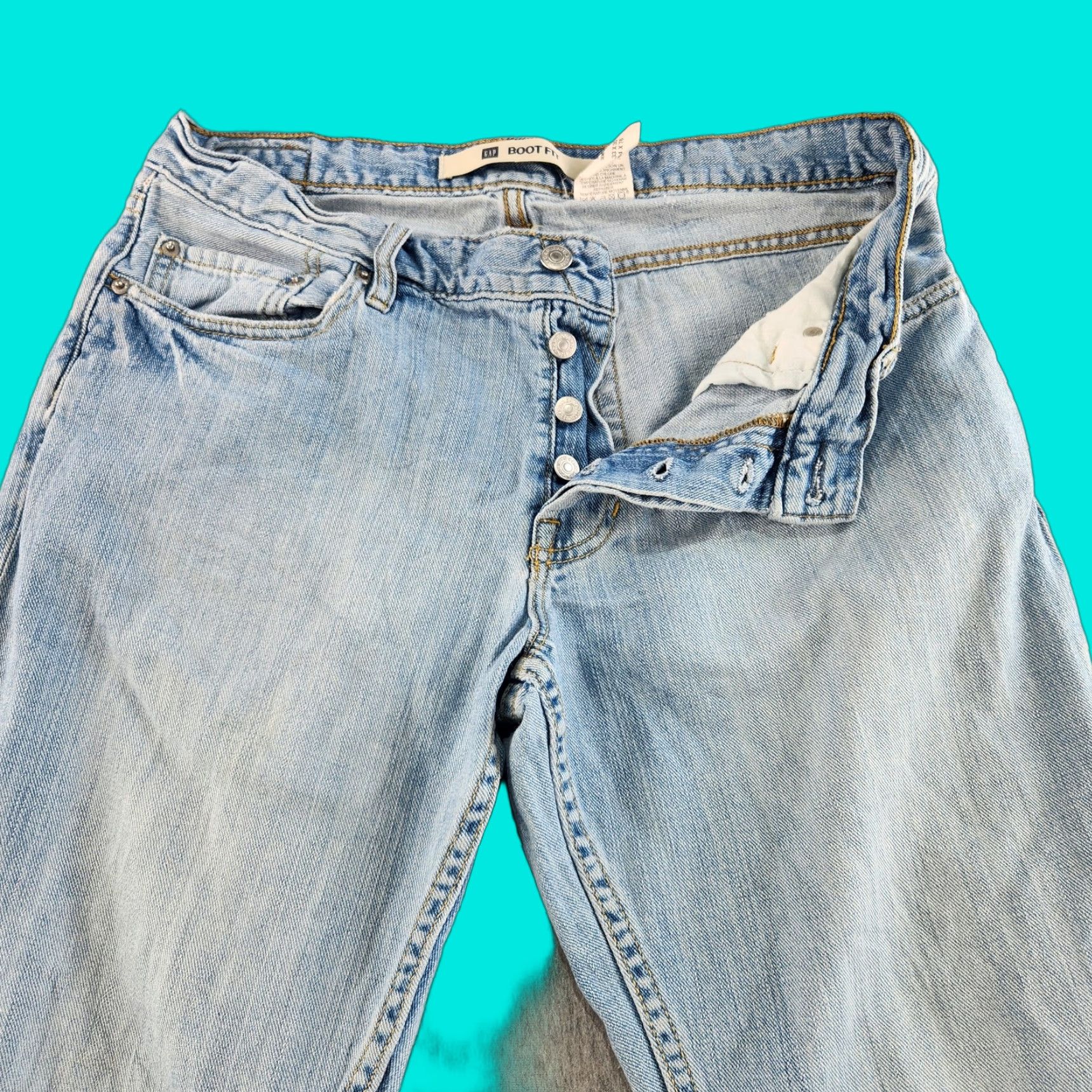 VINTAGE Gap Jeans Men’s Size 33x30 Blue Light Wash Boot Fit 100% Cotton Jeans Blue Vintage Mens