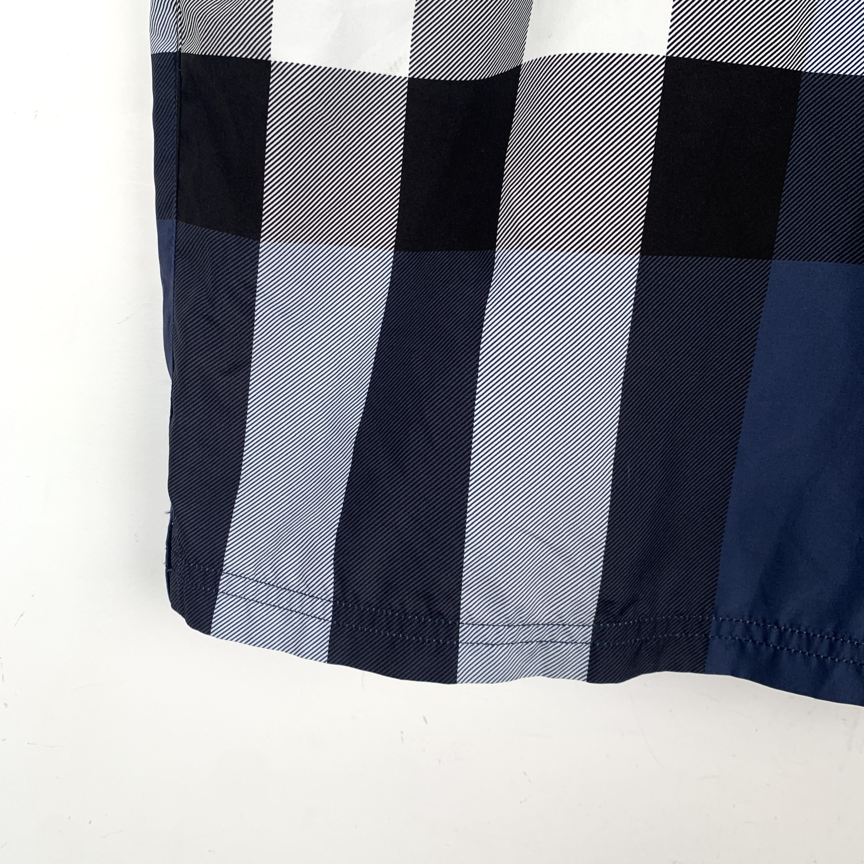 Burberry Burberry Shorts – Navy Check Straight-Leg Shorts (Size L) Size US 39 - 5 Thumbnail