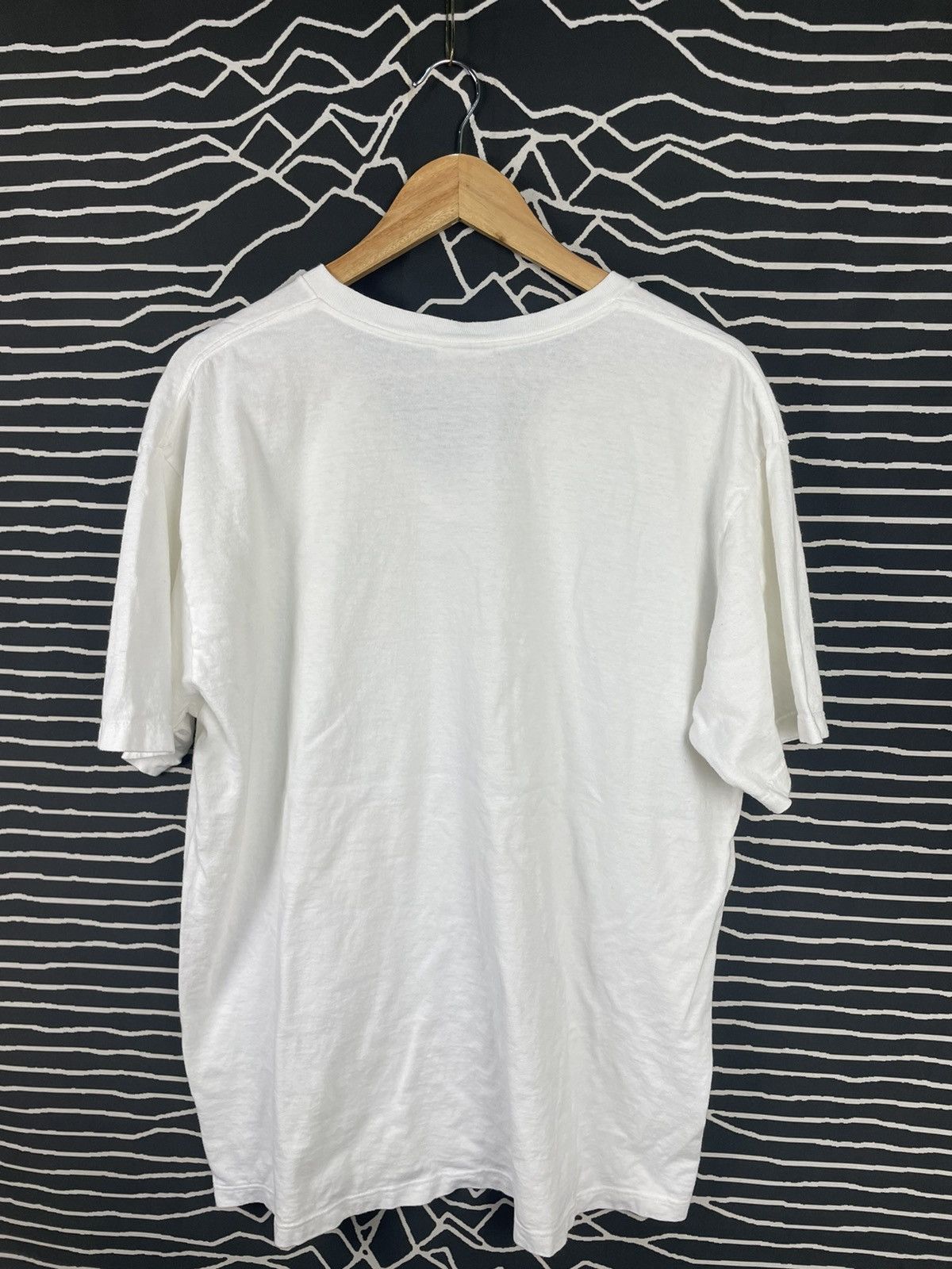 Nike Vintage Nike Center Small Logo Tshirt Size US L / EU 52-54 / 3 - 2 Thumbnail