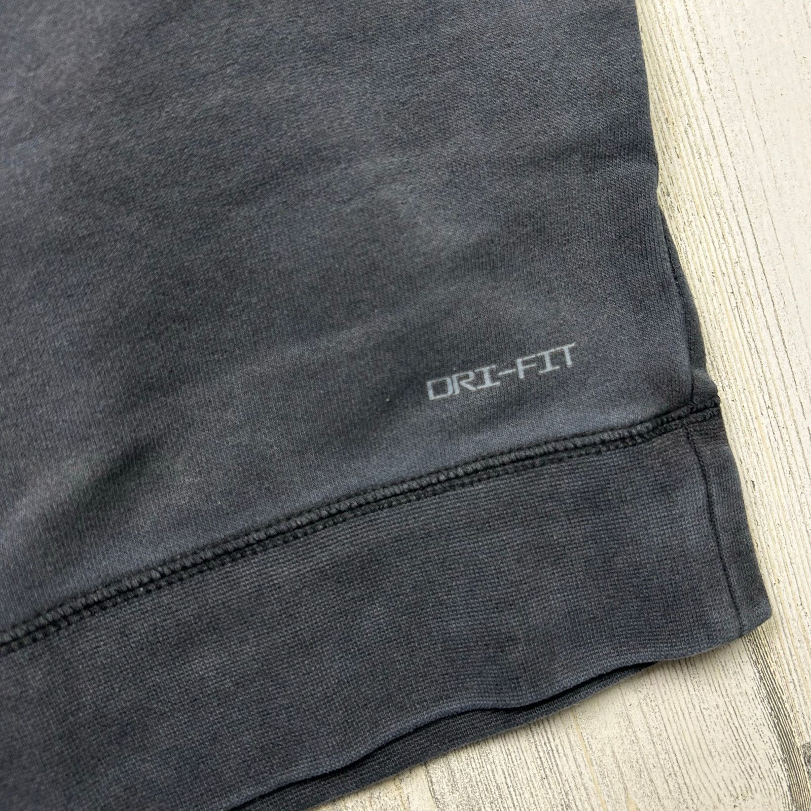 Jordan Brand × Nike Jordan Dri-FIT Center Logo Air Fleece Pullover Hoodie Size US S / EU 44-46 / 1 - 5 Thumbnail