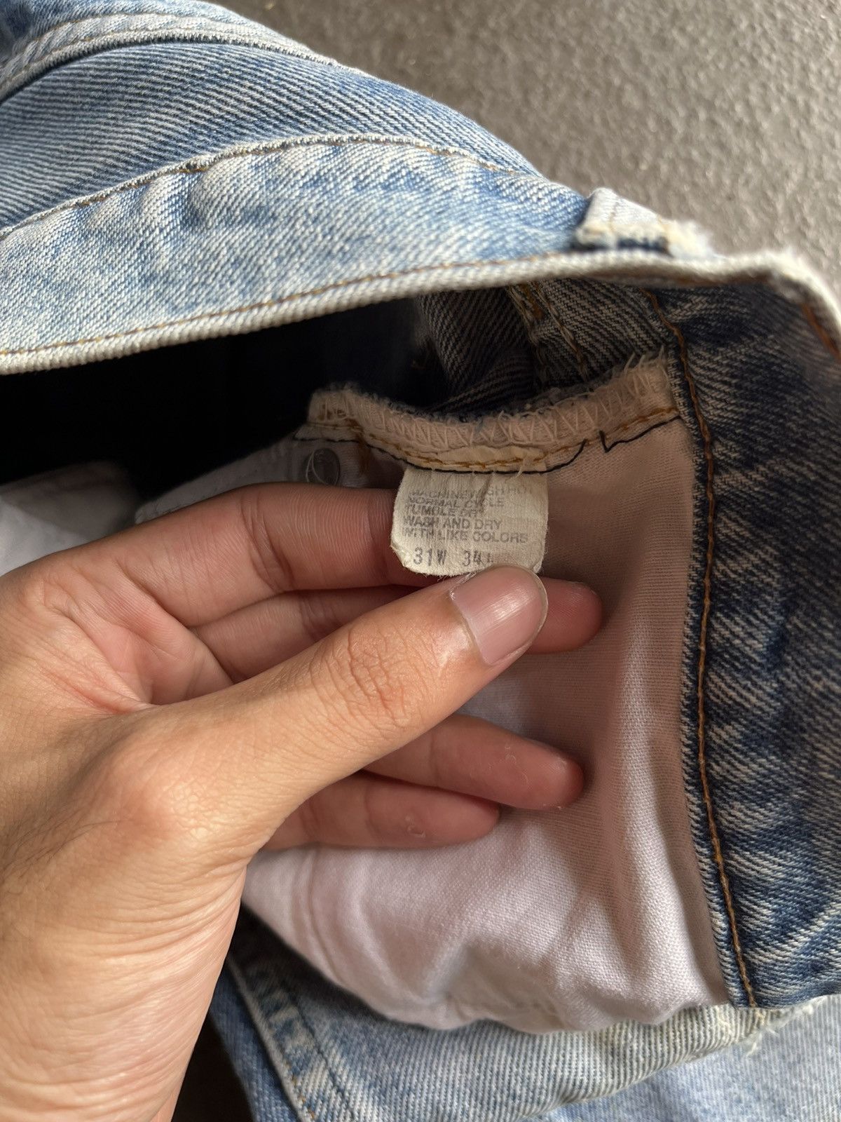 Levi's Vintage Levi’s 80’s 505 Distressed Faded Blue Size US 30 / EU 46 - 13 Thumbnail