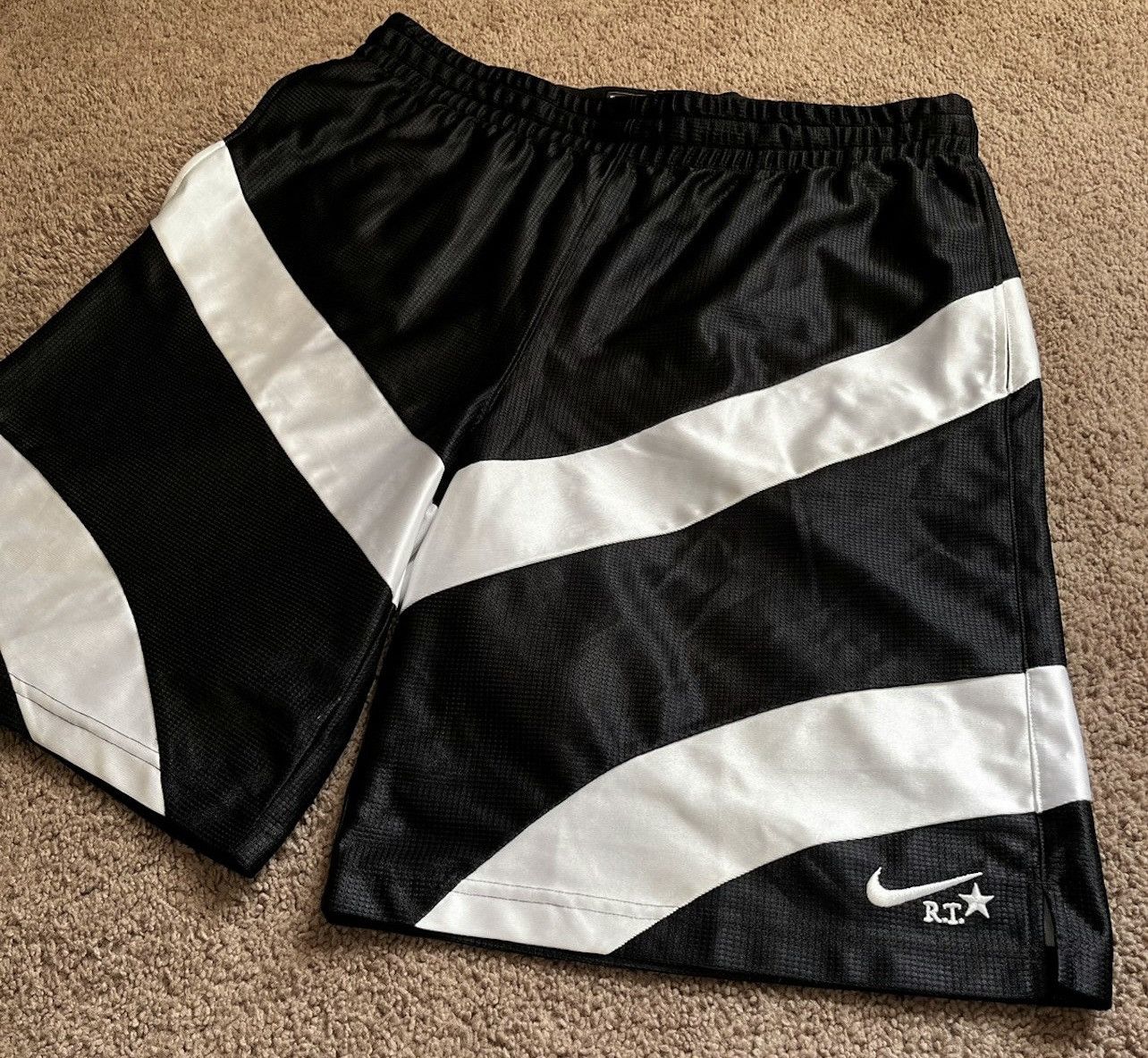 Nike × Riccardo Tisci Nikelab Riccardo Tisci Shorts Size US 34 / EU 50 - 2 Thumbnail