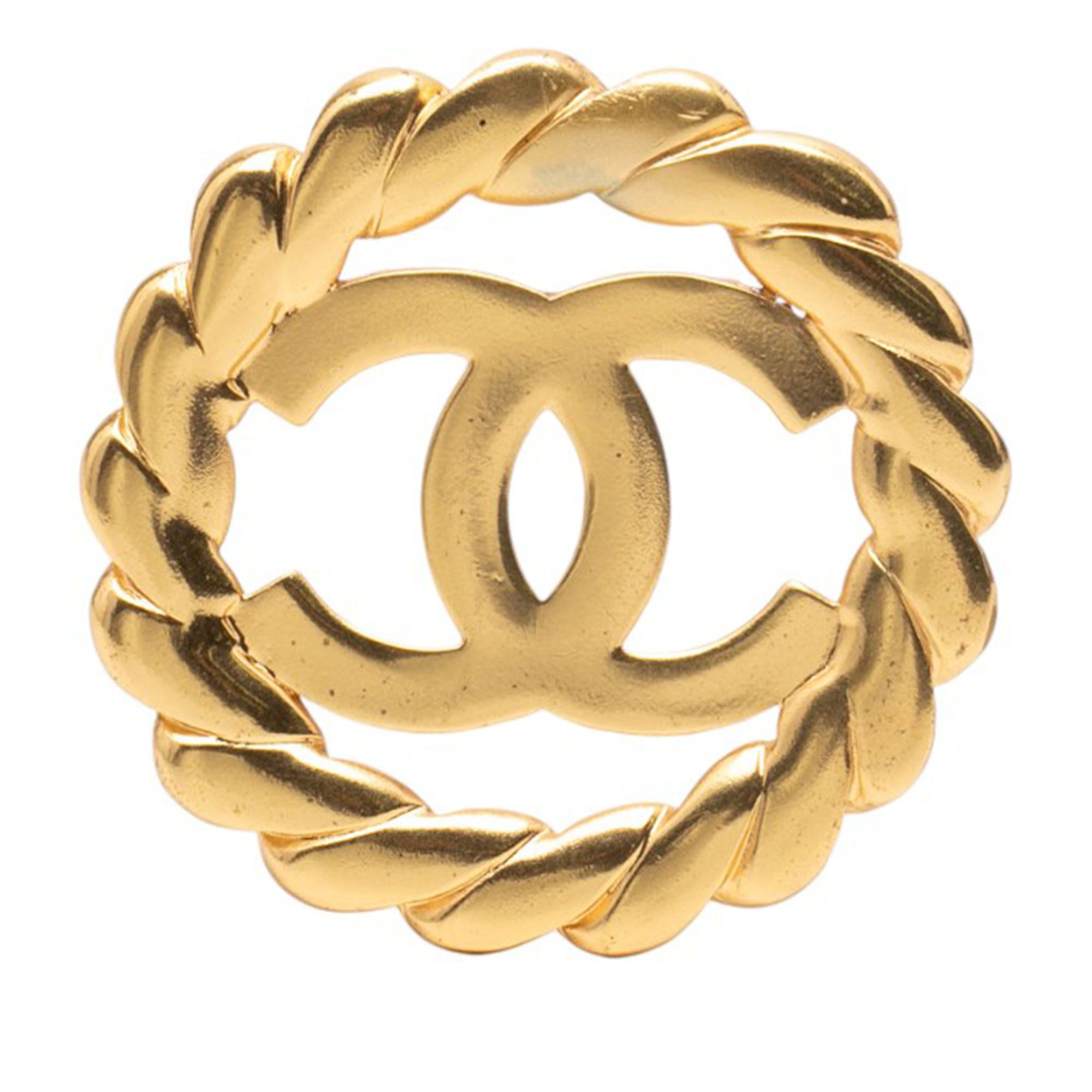 Chanel Chanel CC Gold Plated Round Brooch Size ONE SIZE - 1 Thumbnail