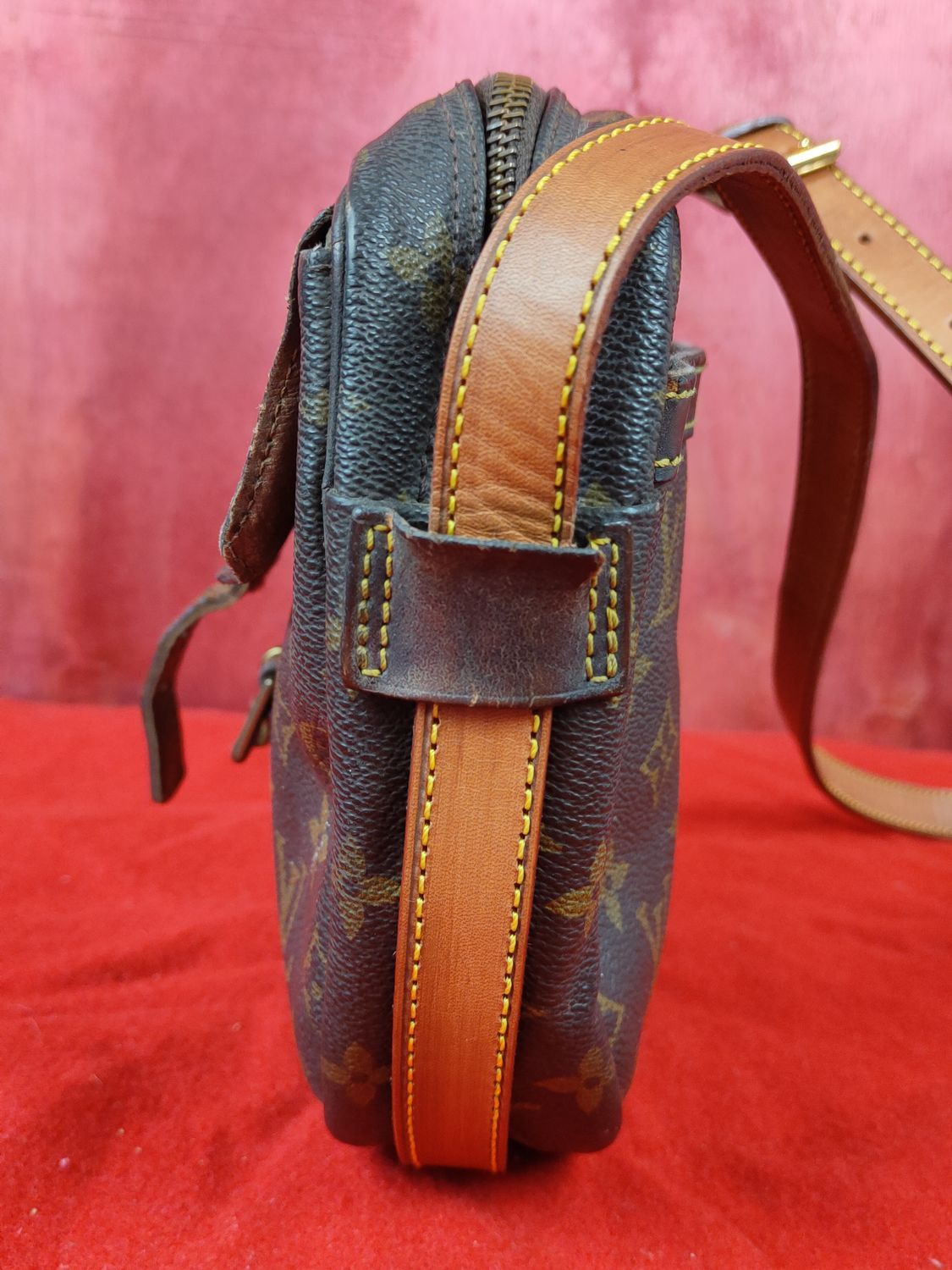 Louis Vuitton LV Louis Vuitton monogram Crossbody sling Bag #SB006DLL Size ONE SIZE - 10 Thumbnail