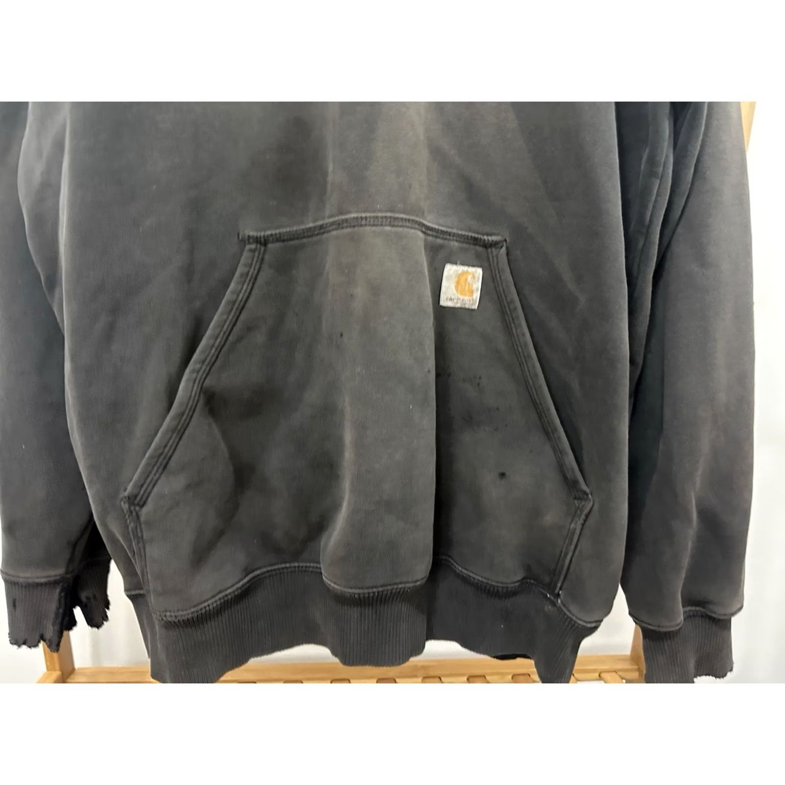 Carhartt VTG Carhartt Gradient Sun Faded Black Thick Worn Hoodie Sweatshirt LT Tall Mens Pullover Size L Tall Black Distressed Crewneck Hoodie Size US L / EU 52-54 / 3 - 6 Thumbnail