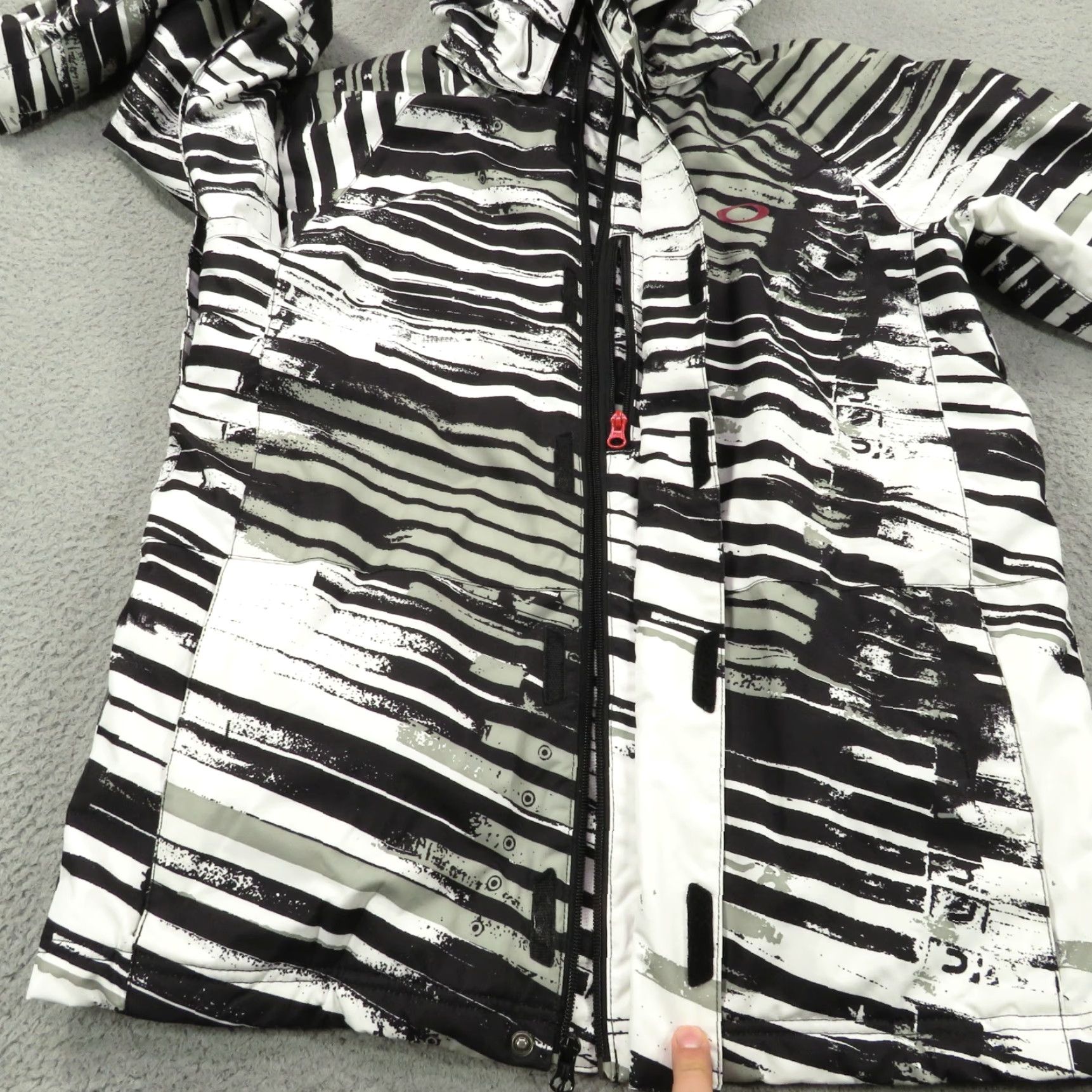 Oakley Oakley Jacket Mens Small Snowboard Digi Tiger Camo Black Ski Anorak Coat Zip Y2K Size US S / EU 44-46 / 1 - 7 Thumbnail