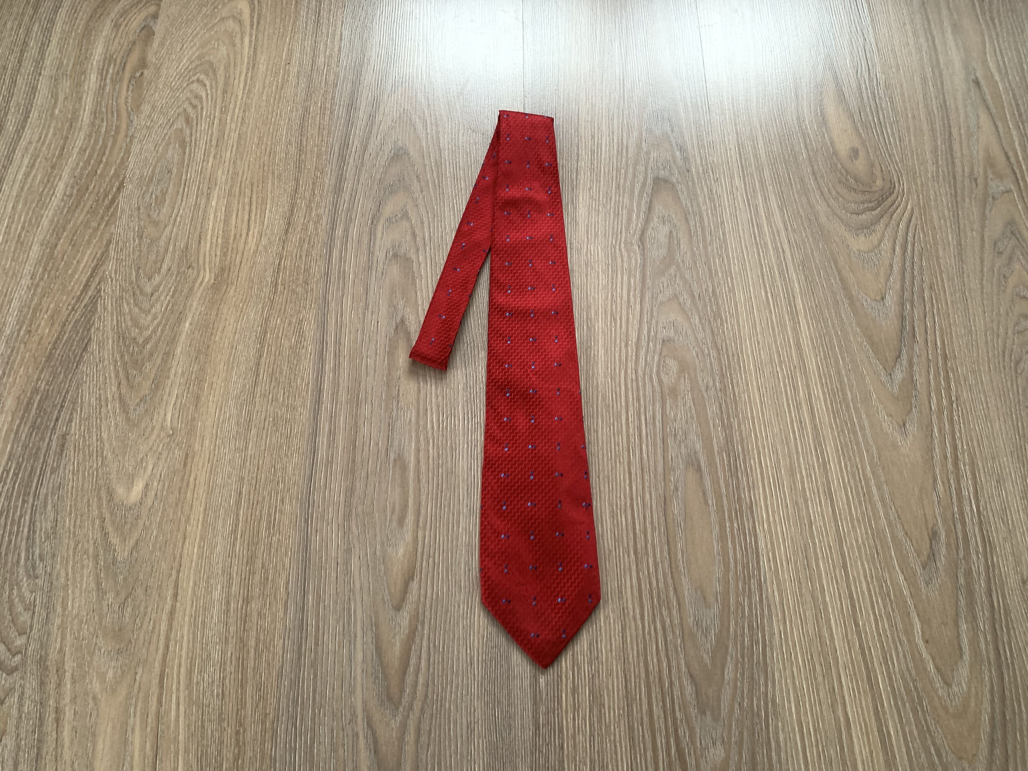 Valentino Rare Valentino Italian Red Silk Tie Size ONE SIZE - 10 Thumbnail