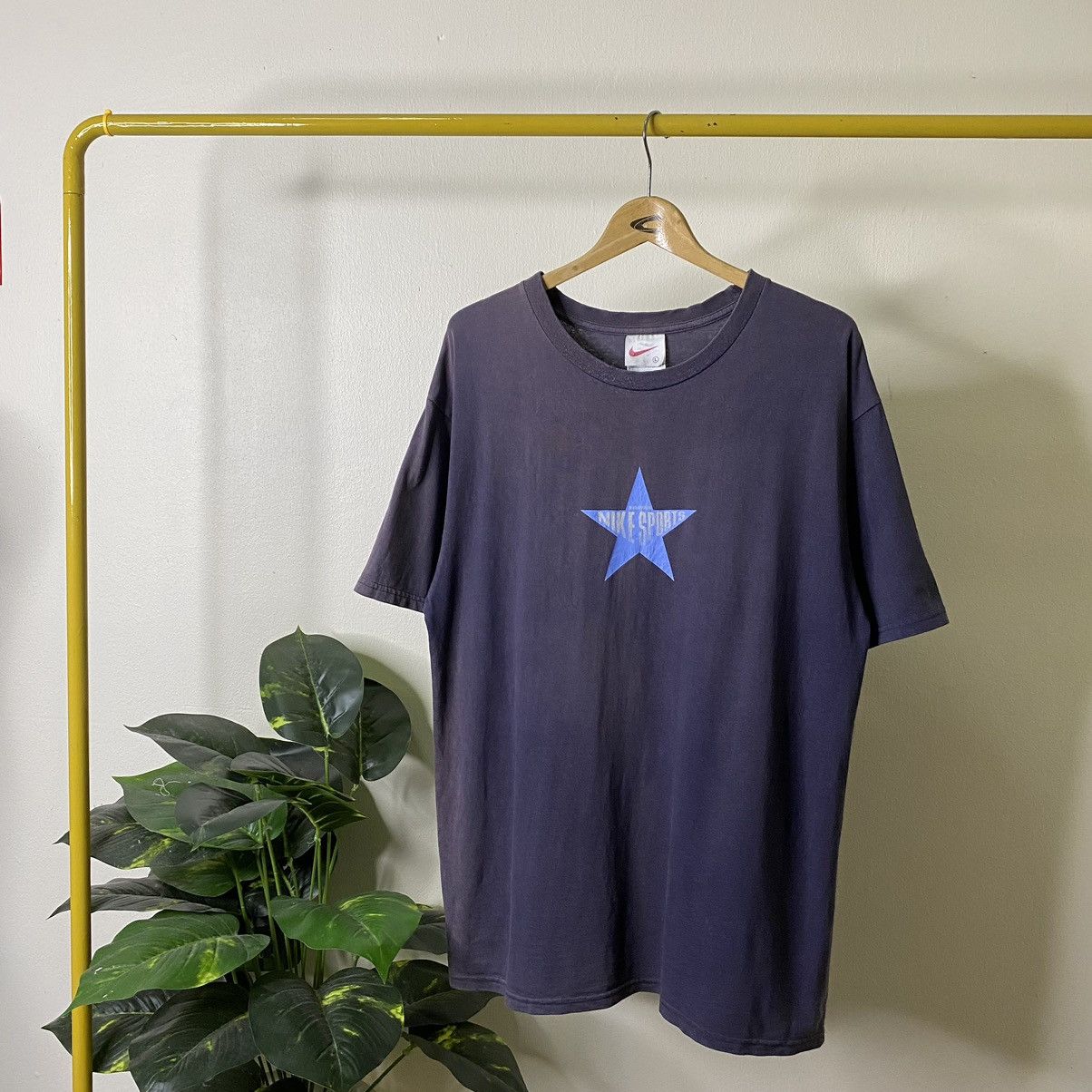 Nike × Vintage Vintage 1990s Nike Sports Star Faded Tee Size US L / EU 52-54 / 3 - 1 Thumbnail
