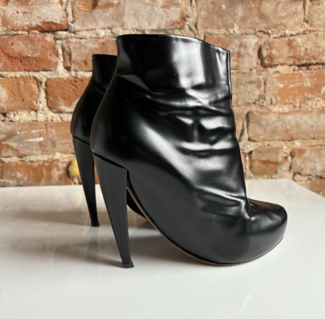 Maison Margiela MAISON MARGIELA Curved Ankle Boot Size US 9 / IT 39 - 1 Thumbnail