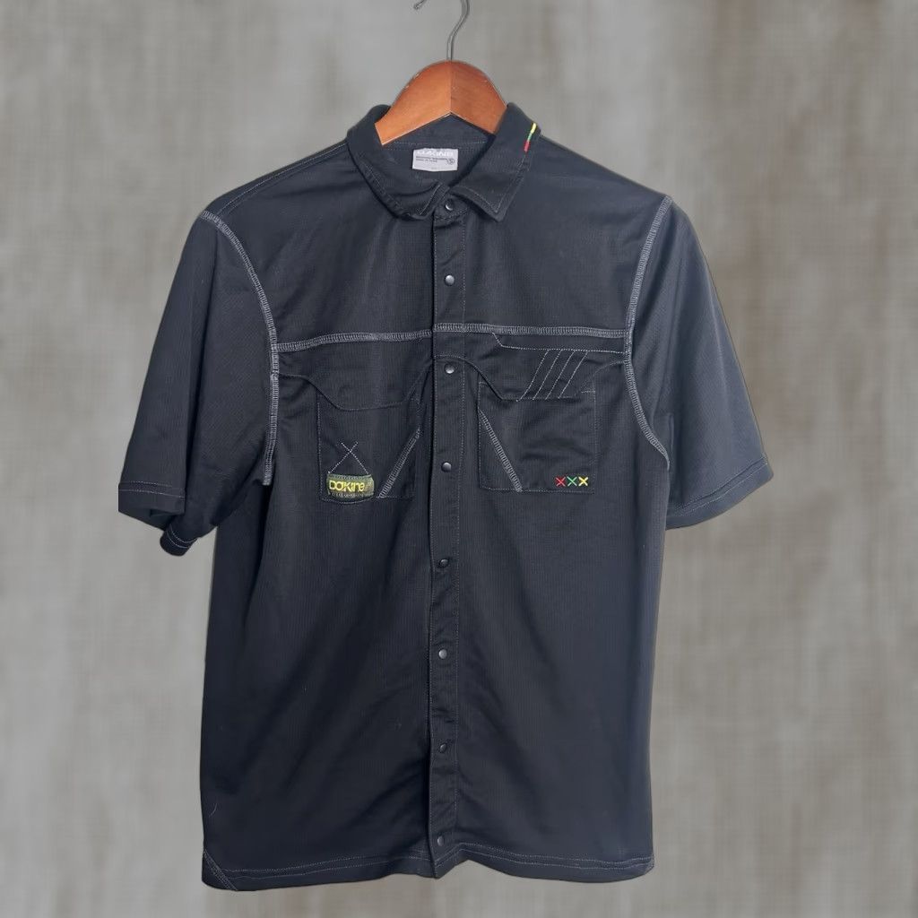 Dakine Dakine Shirt Men Small Snap Button Up Short Sleeve Black Rasta Colors Polyester Button-Up, S, Mens Size US S / EU 44-46 / 1 - 1 Thumbnail
