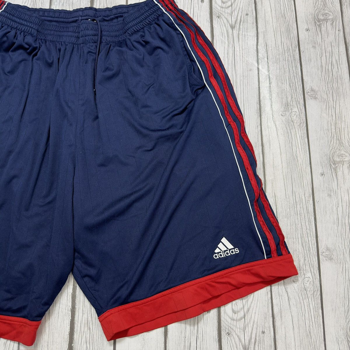 Adidas × Vintage Vintage Adidas shorts Size US 36 / EU 52 - 3 Thumbnail