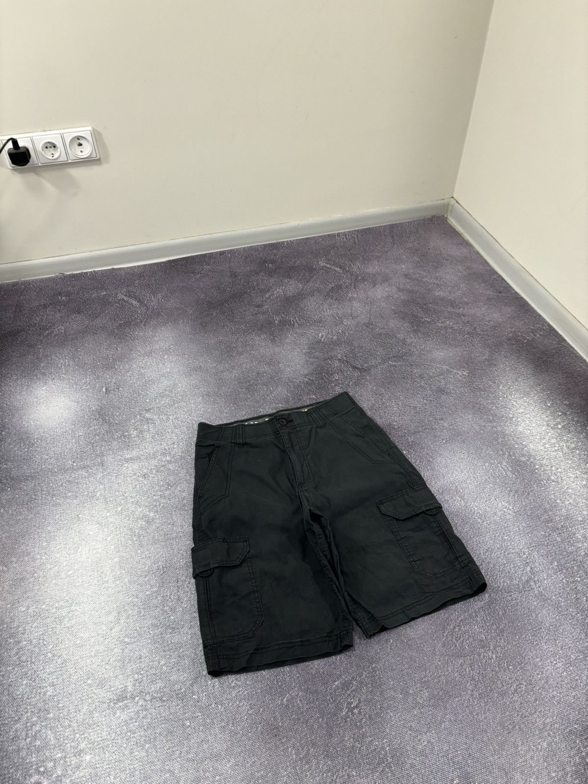 Lee × Vintage Vintage Lee Extreme Motion Black USA Hype Cargo Shorts Size US 29 - 3 Thumbnail