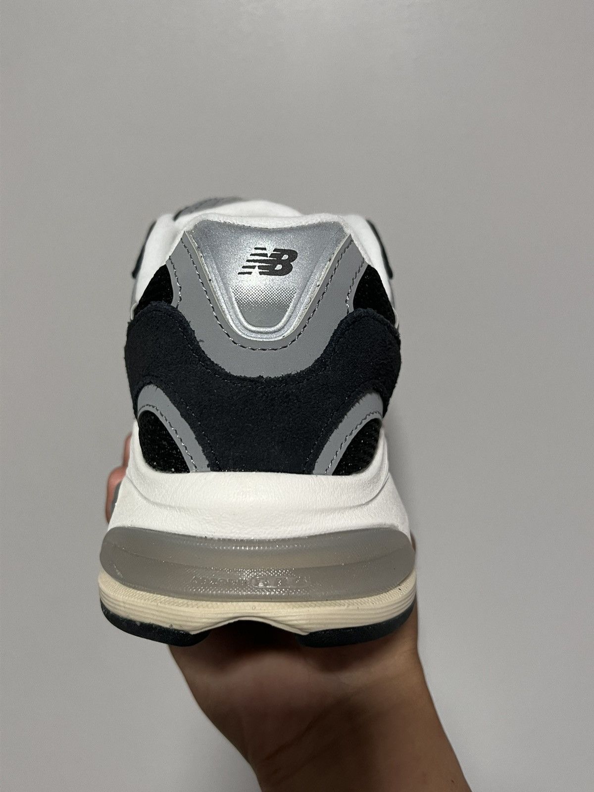 New Balance New Balance 2010 Black/Shadow Grey Size US 9 / EU 42 - 4 Thumbnail
