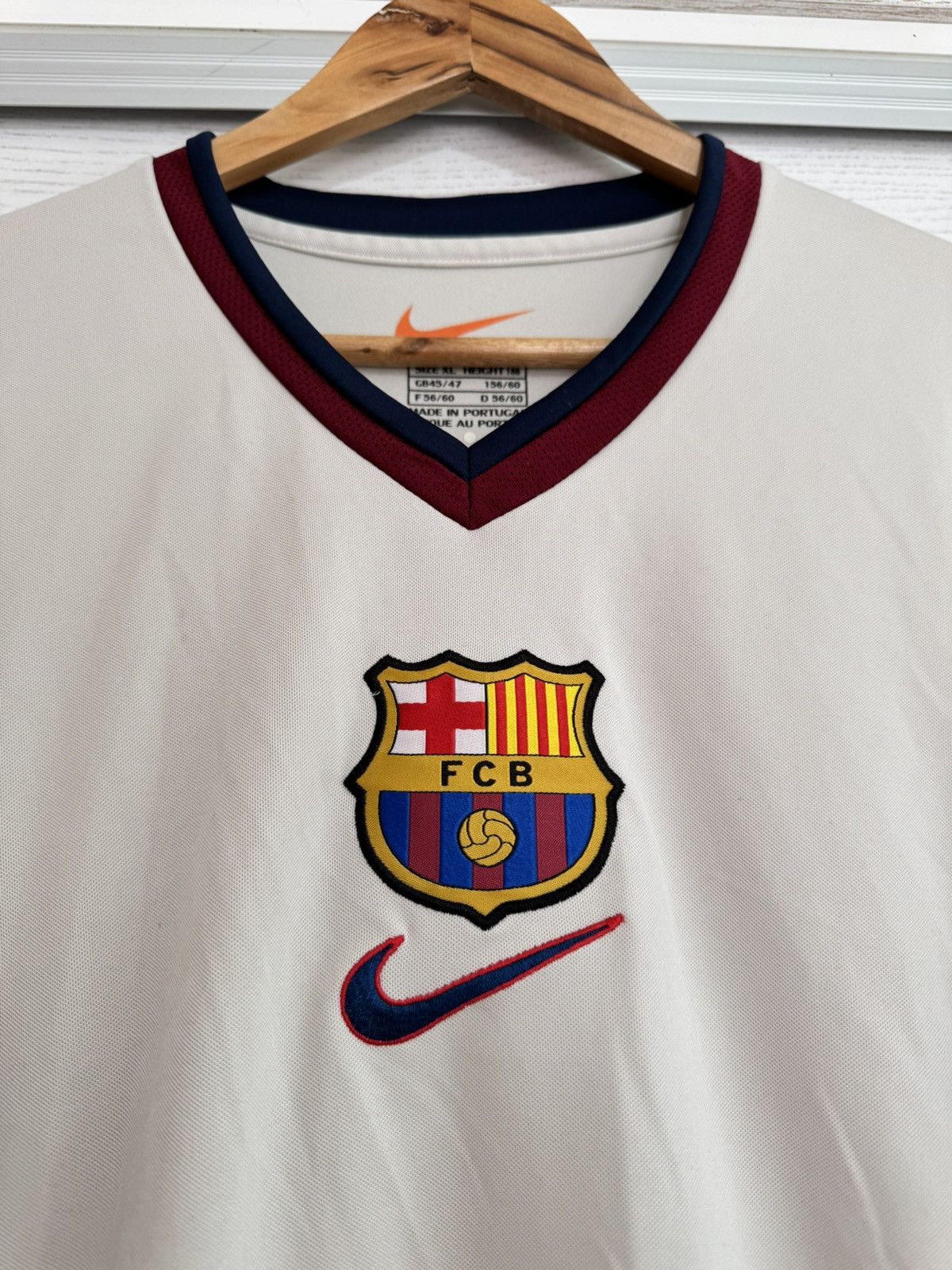Nike Vintage Guardiola #4 Barcelona 1998-2001 Away Soccer Jersey Size US XL / EU 56 / 4 - 9 Thumbnail