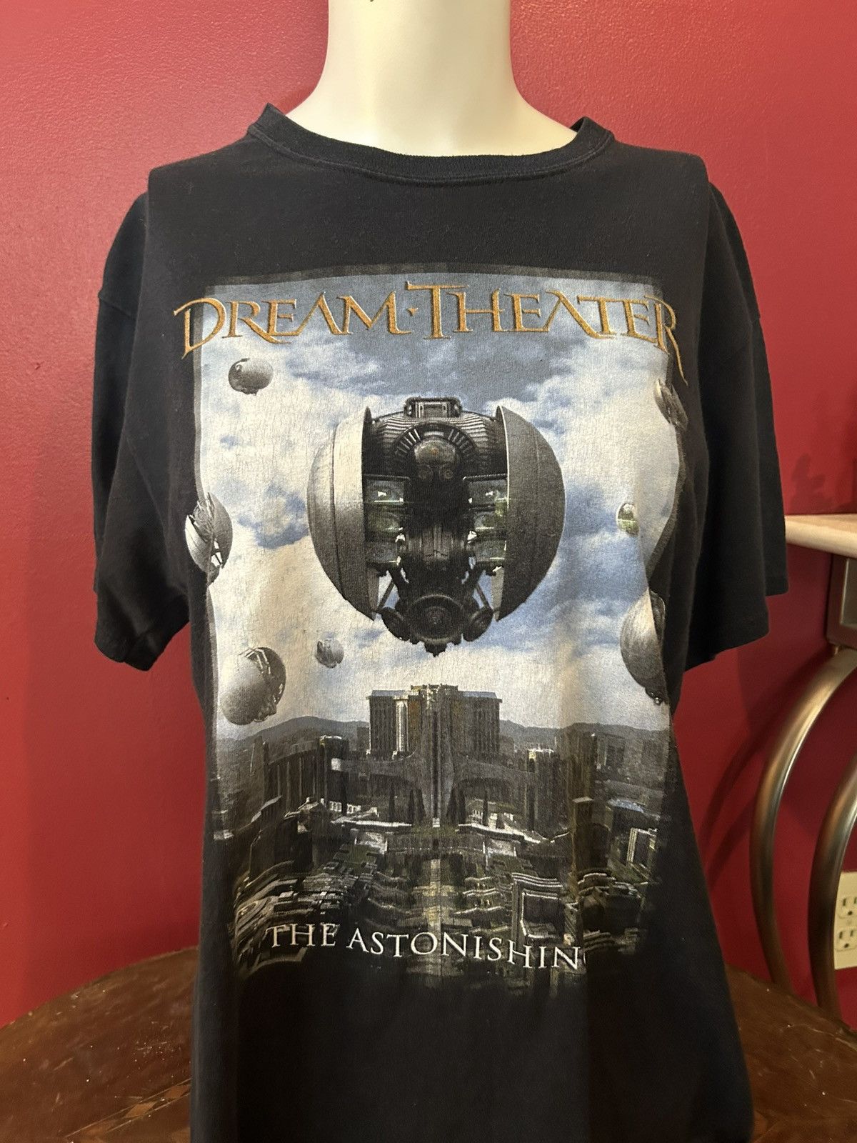 Gildan Dream Theater: The Astonishing 2016 Tour Shirt Medium Size US M / EU 48-50 / 2 - 1 Thumbnail