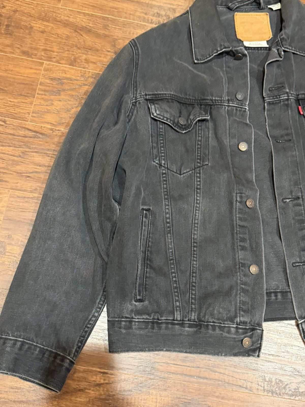 Levi's Levi's Premium Vintage Fit Trucker Jacket Washed Black XL Size US XL / EU 56 / 4 - 3 Thumbnail