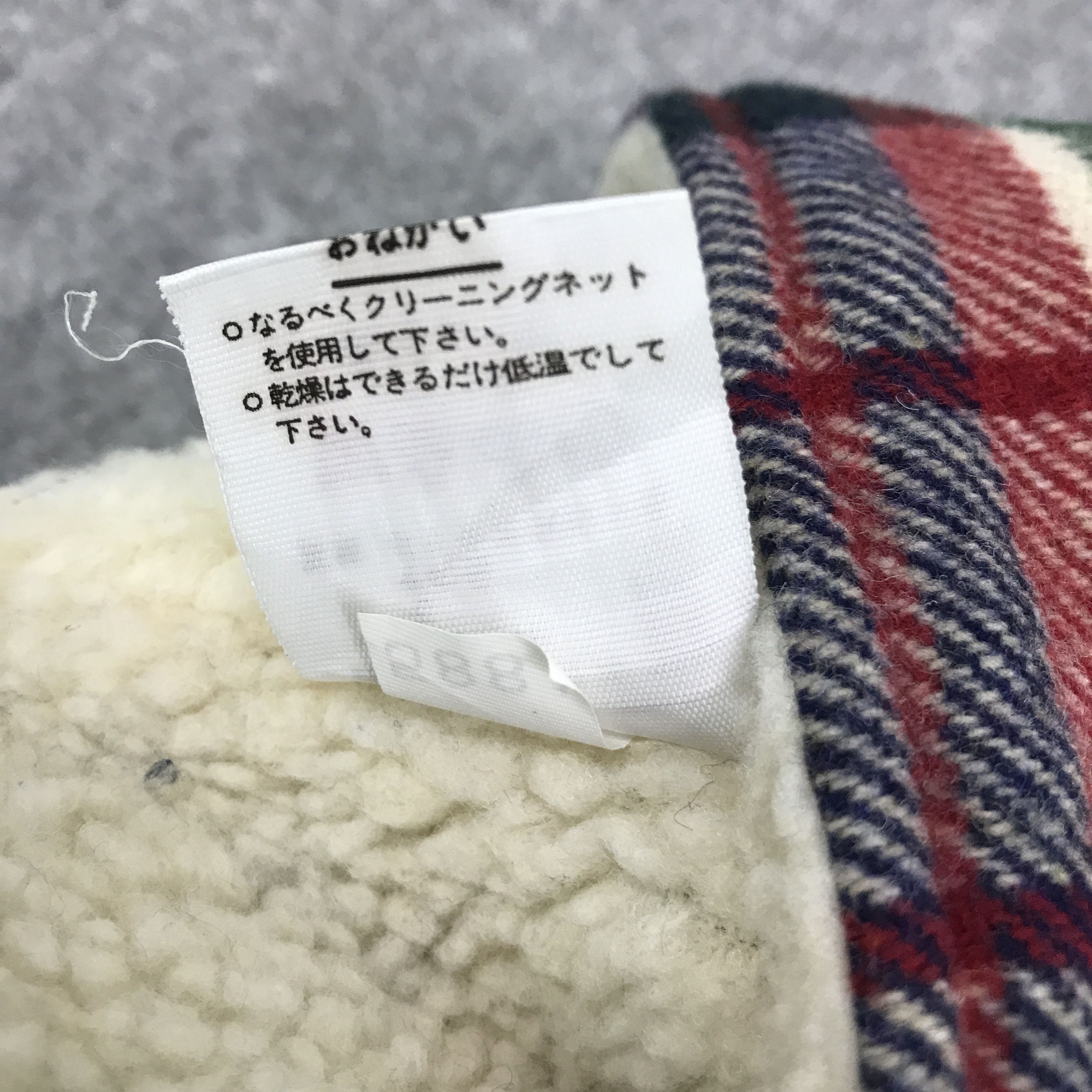 United Colors Of Benetton united colors of benettion flannel design vets Size US L / EU 52-54 / 3 - 6 Thumbnail