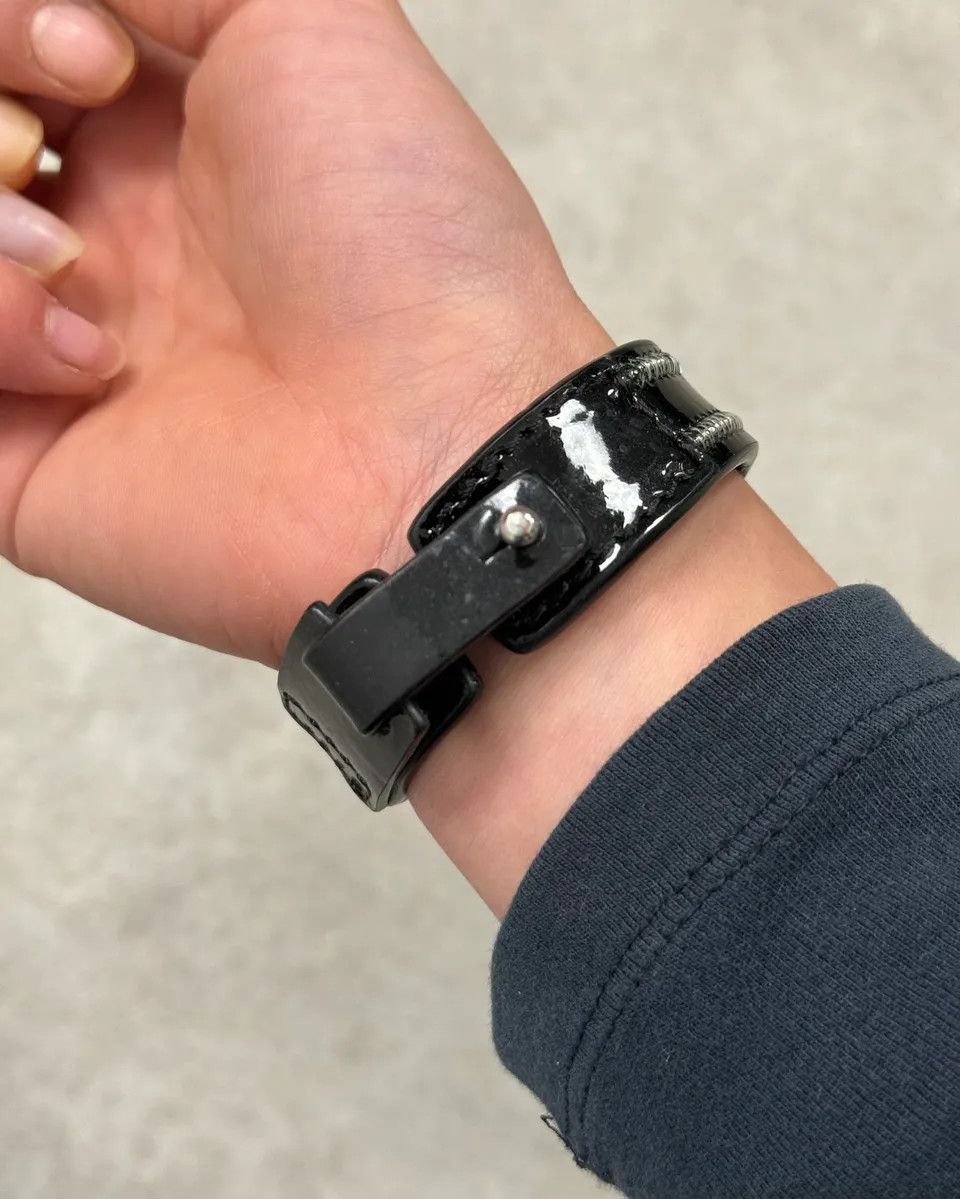 Marithe + Francois Girbaud Marithé + François Girbaud Black Shiny Leather Bracelet Size ONE SIZE - 4 Thumbnail