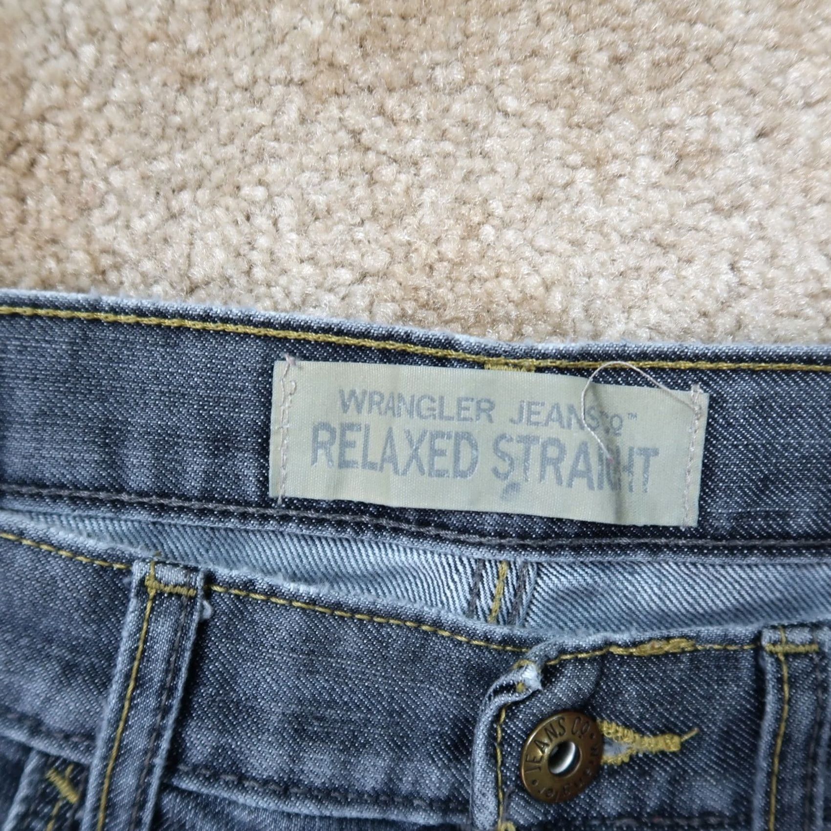 Wrangler VINTAGE Wrangler Jeans Men 30x30 Blue Denim Distressed 5-Pocket Bootcut Relaxed Denim Pants Jeans Men 30x30 Blue Distressed Wrangler Jeans Size US 30 / EU 46 - 4 Thumbnail