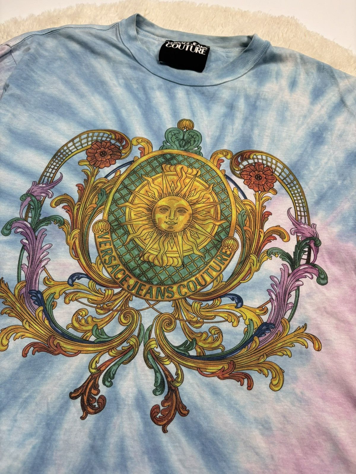 Versace Jeans Couture Versace Jeans Couture Sun Print Luxury T-Shirt Rare Vintage Size US M / EU 48-50 / 2 - 3 Thumbnail