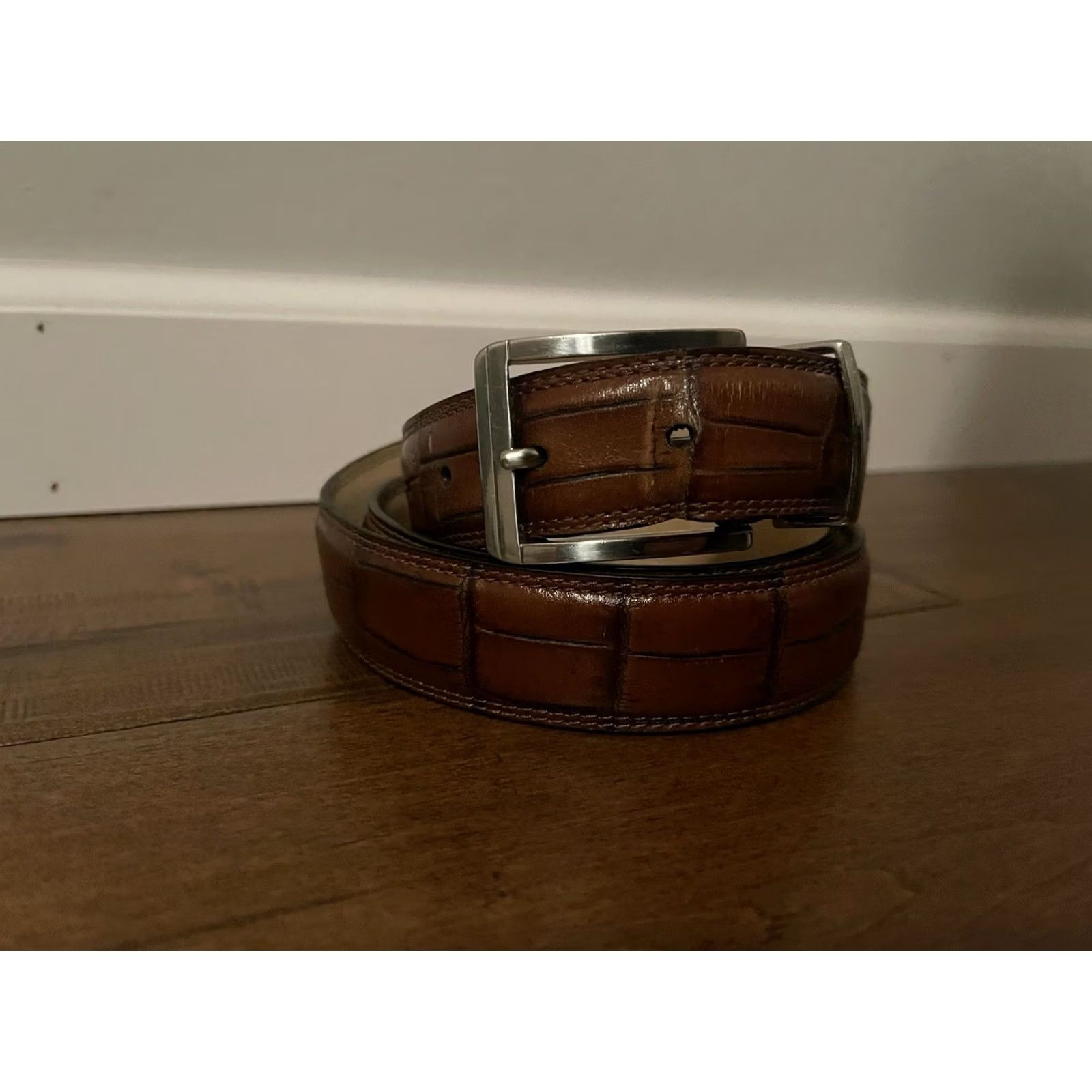 Tommy Bahama VINTAGE Tommy Bahama Dress Belt Brown Leather Embossed 1 1/4" 46 3/4" 42 Men Size US XL / EU 56 / 4 - 2 Thumbnail