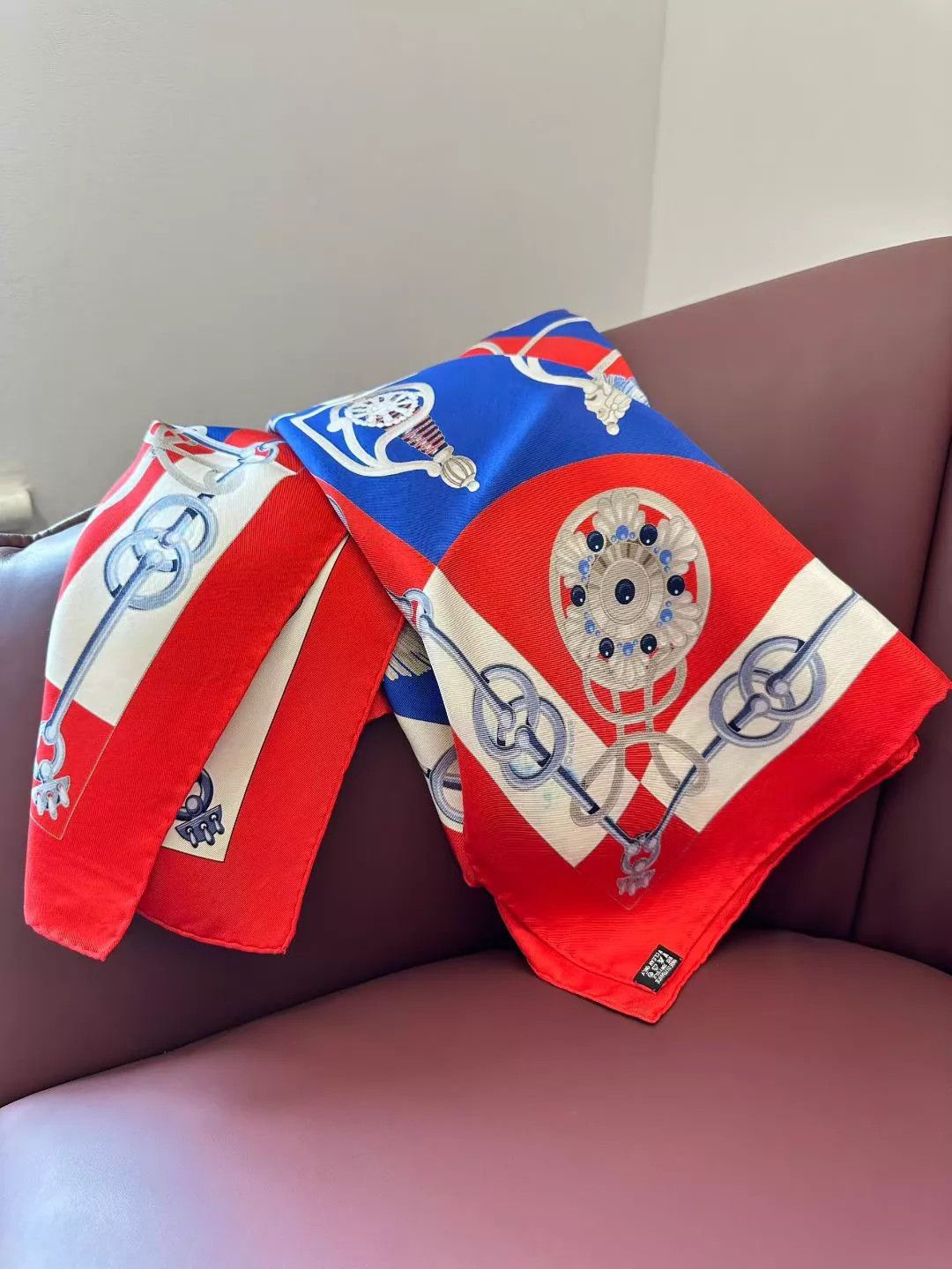 Hermes Hermès Silk Scarf 90x90 Unused With Box AH032 Size ONE SIZE - 6 Thumbnail