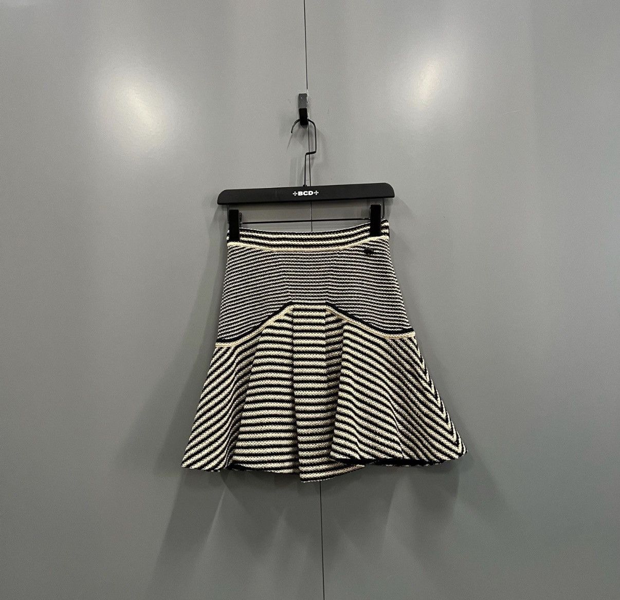 Chanel CHANEL Striped Knit Spliced Mini Skirt J41 Size 24" / US 00 / IT 34 - 1 Thumbnail
