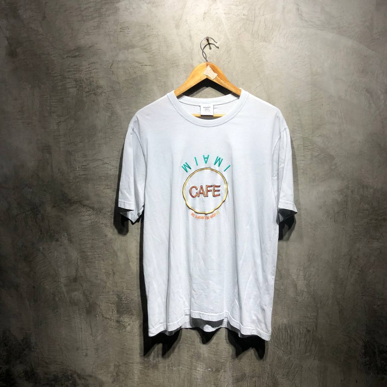 Vetements Vetements Miami Save The Planet tee Size US M / EU 48-50 / 2 - 1 Thumbnail
