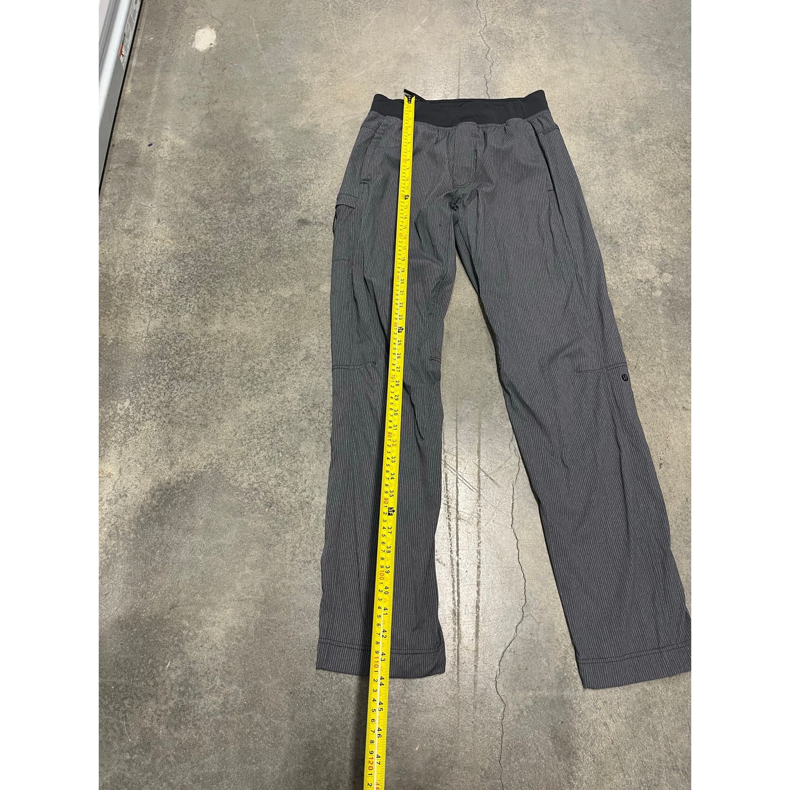 Lululemon Lululemon Men’s Dark Gray Stripe Cargo Pants Medium. EUC Size US 33 - 3 Thumbnail