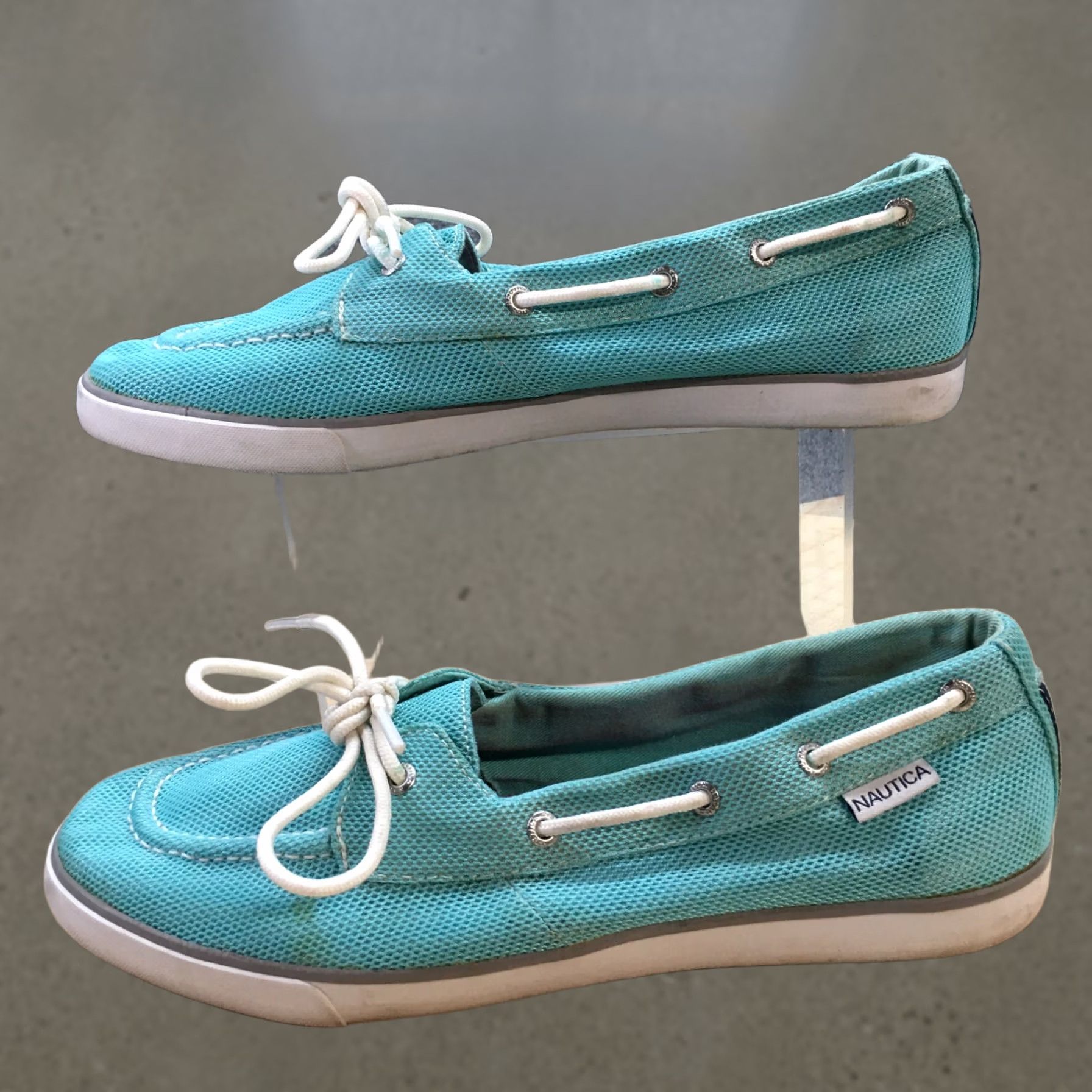 Nautica Nautica Shoes Womens 10 Boat Aqua Blue Lace Up Casual Comfort Low Top Round Toe Shirt? Size L / US 10 / IT 46 - 1 Thumbnail