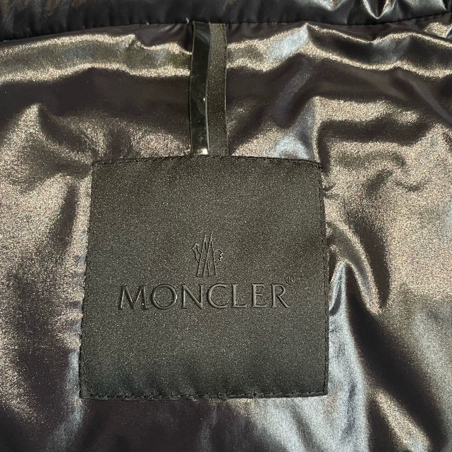 Moncler moncler black hooded down jacket size 2 Size US M / EU 48-50 / 2 - 5 Thumbnail
