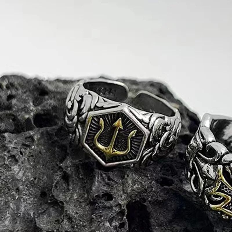 Other Retro Golden Trident Ring Size ONE SIZE - 3 Thumbnail