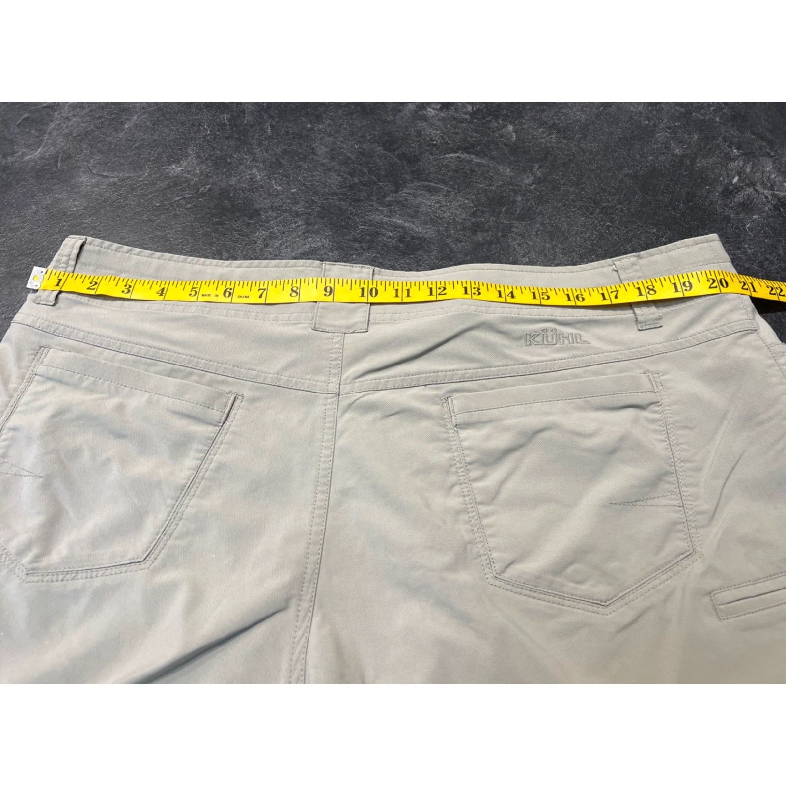 Vintage Kuhl Shorts Mens 40 Beige Ripstop Chino Hiking Outdoor Casual Pockets 11 Inseam Mens Size US 40 / EU 56 - 3 Thumbnail