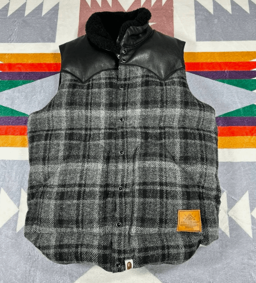 Rocky Mountain Featherbed Rocky Mountain Featherbed Bape Wool Leather Down Vest 38 Size US S / EU 44-46 / 1 - 1 Thumbnail