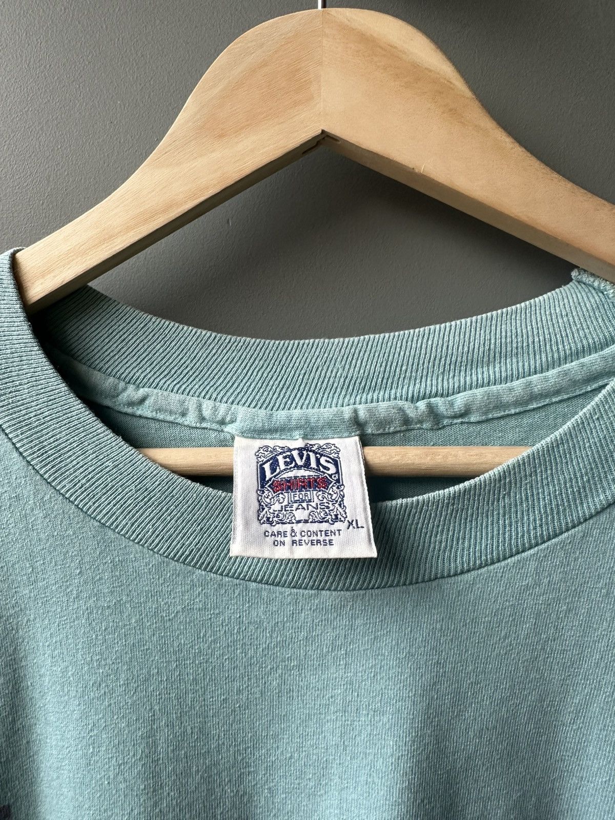 Levi's Vintage 1993 Levis San Francisco CA Graphic Crew T-shirt Size US XL / EU 56 / 4 - 5 Thumbnail