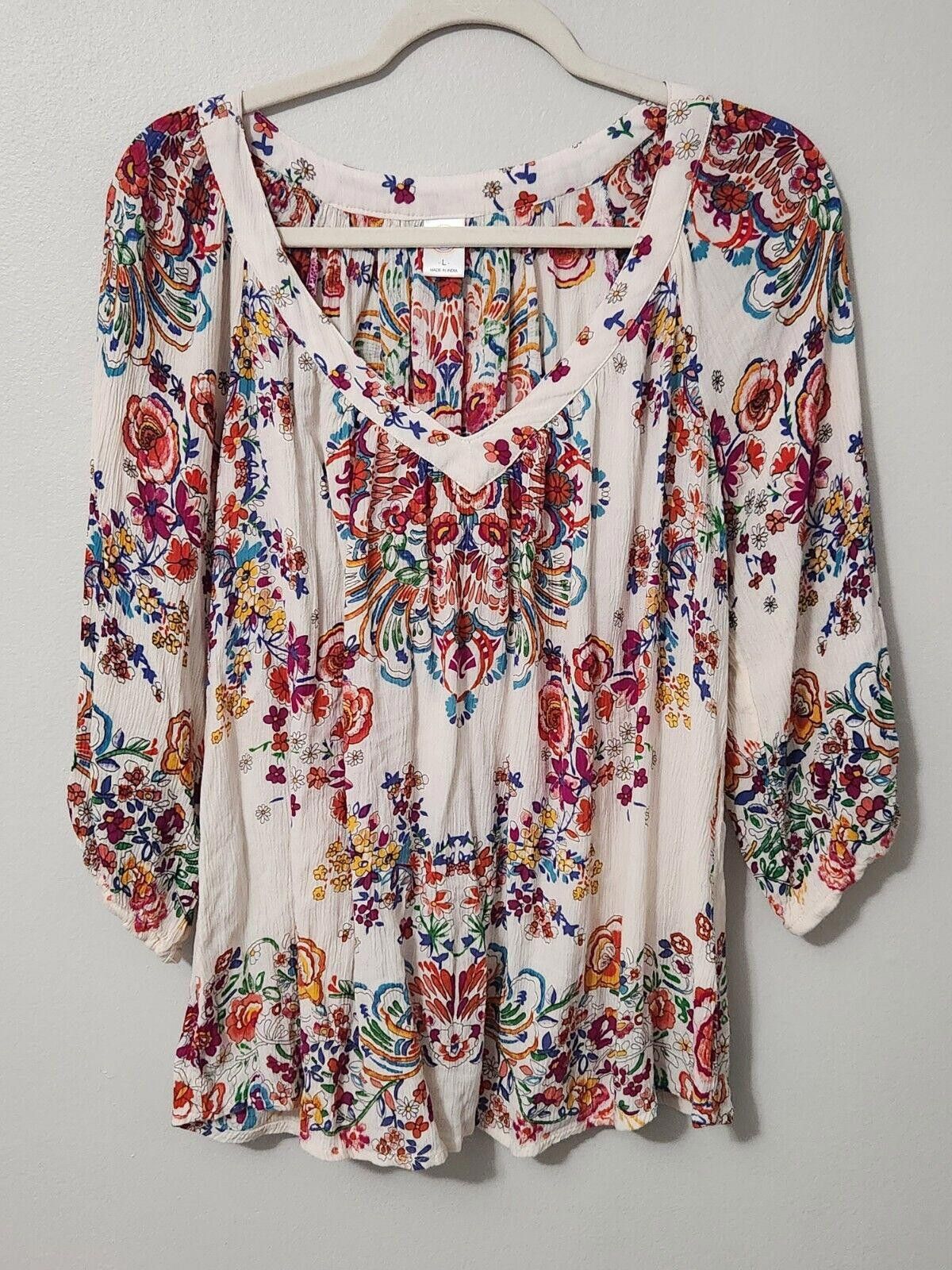 Designer Bila Top Size Large V Neck Boho Hippie Floral Short Sleeve Size L / US 10 / IT 46 - 1 Thumbnail