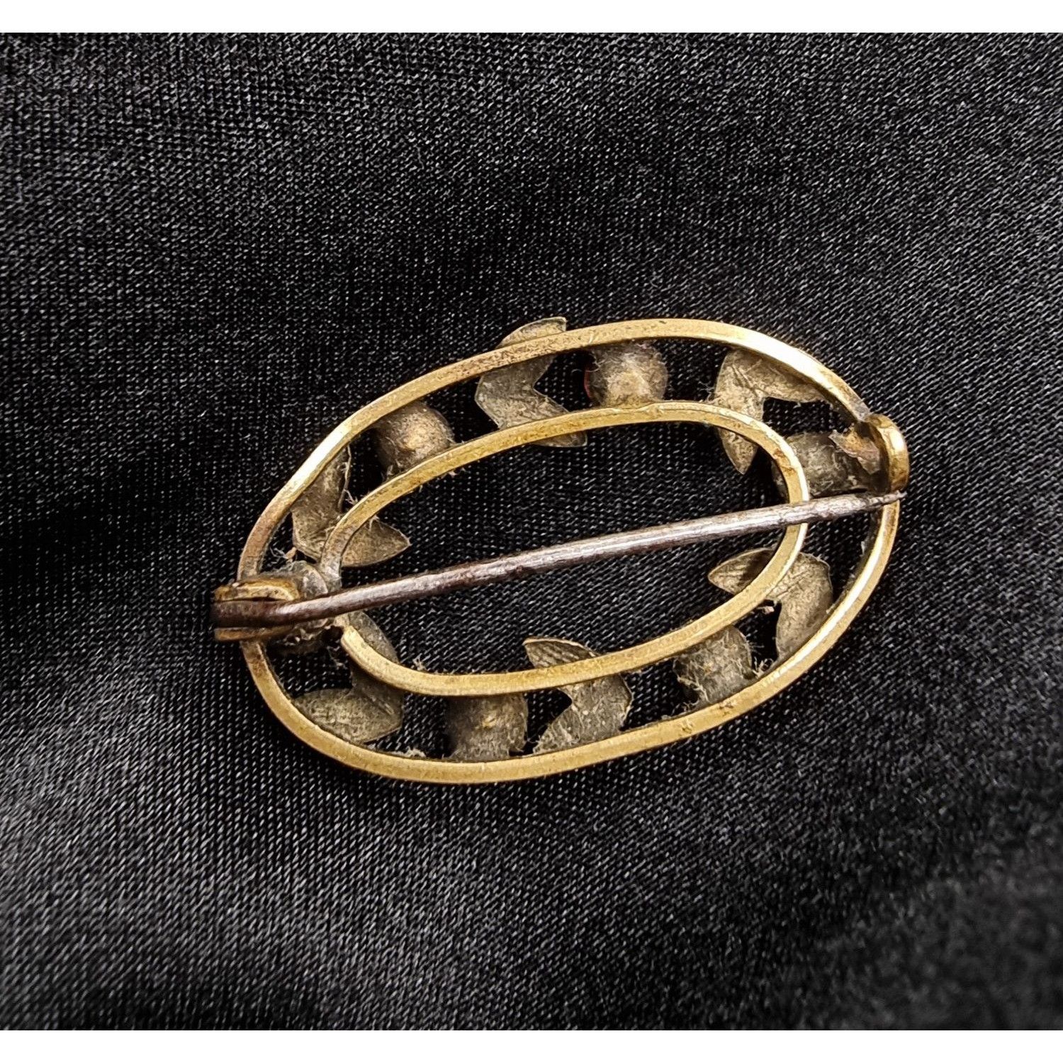 Vintage Antique Early 20th Century Oval Gold-Tone Brooch With Pink R Size ONE SIZE - 5 Thumbnail