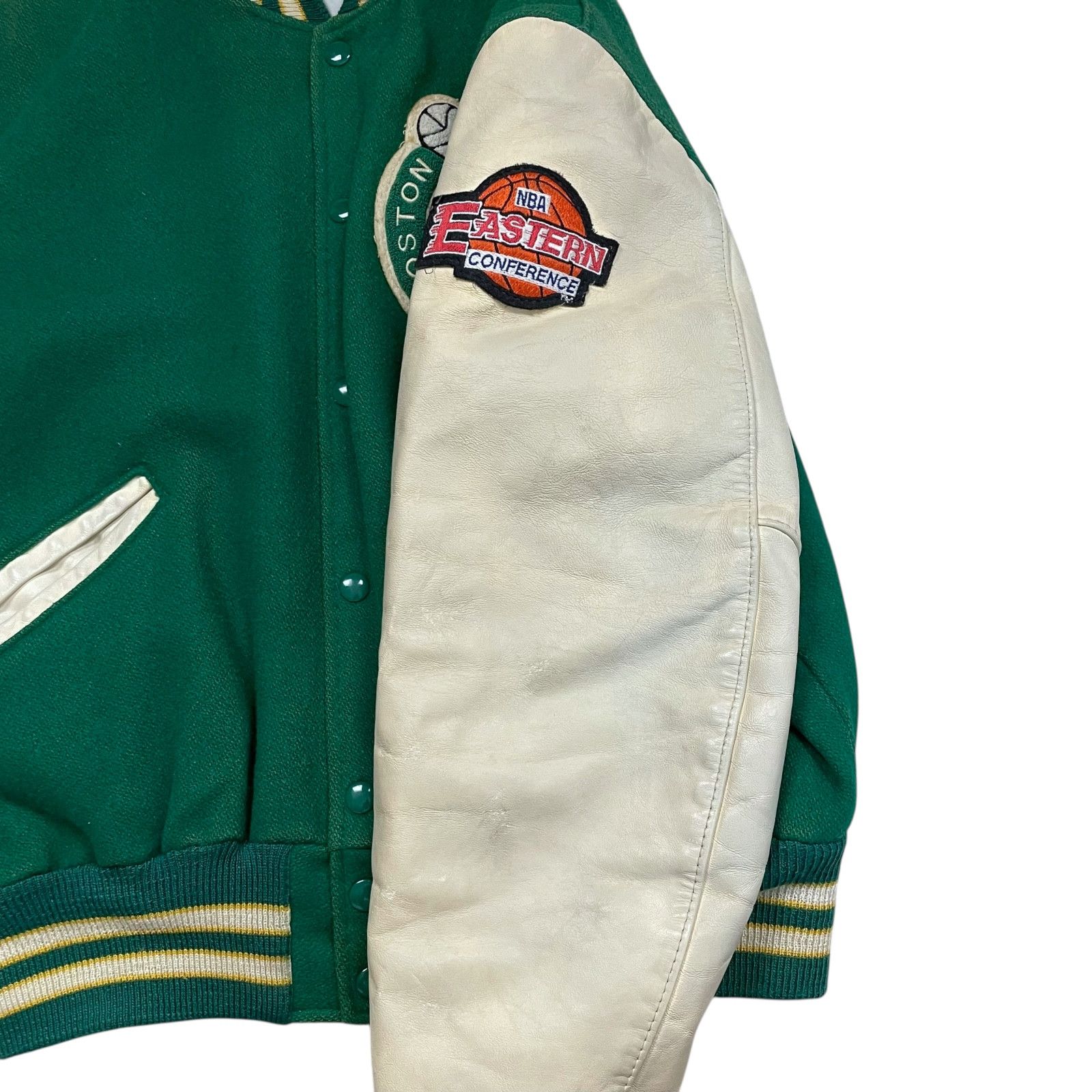 NBA VTG 90s BOSTON CELTICS DELONG VARSITY WOOL LEATHER JACKET 44 Size US L / EU 52-54 / 3 - 8 Thumbnail