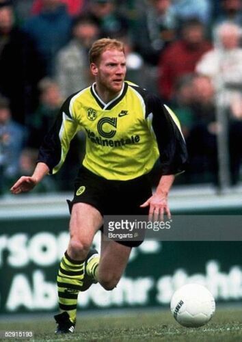 Vintage BORUSSIA DORTMUND 1995 1996 HOME FOOTBALL SOCCER SHORTS Size US 38 / EU 54 - 7 Thumbnail