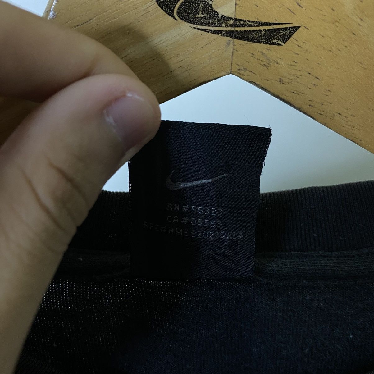 Nike Vintage 2000s Nike Sneakers Fetish Faded Black T Shirt Size US L / EU 52-54 / 3 - 6 Thumbnail