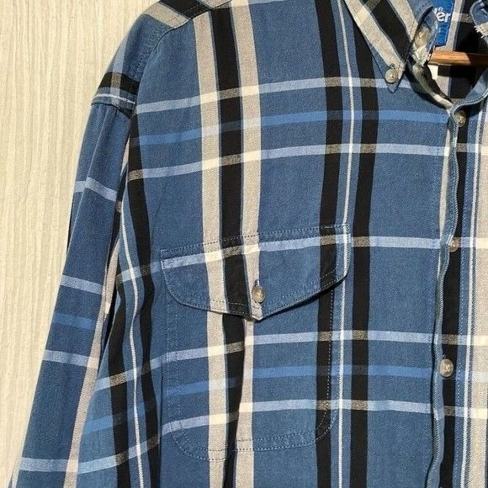 Wrangler Wrangler Mens Blue Plaid Flannel Button Down SIze XL Size US XL / EU 56 / 4 - 5 Thumbnail