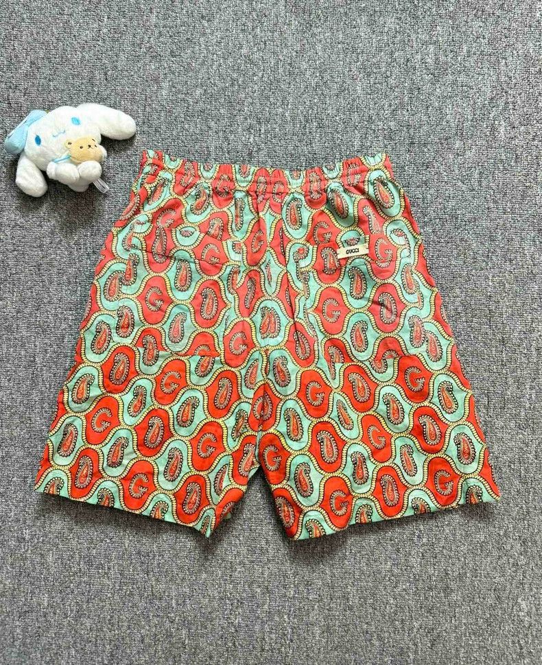 Gucci Gucci Size 45 Paisley Red and Green Cashew Flower Shorts 25 Size US 32 / EU 48 - 3 Thumbnail