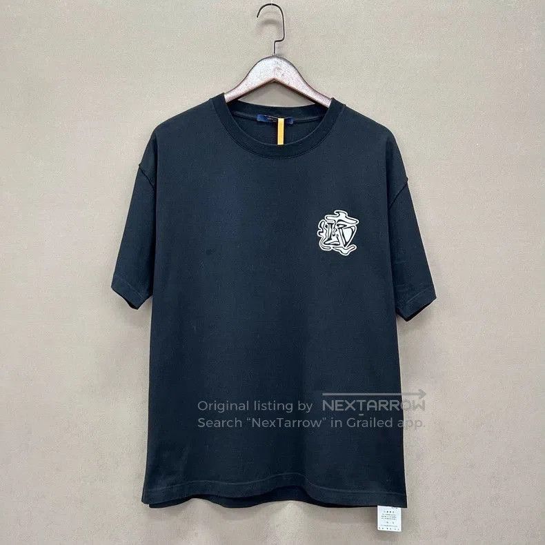 Louis Vuitton Louis Vuitton Smoke Graffiti Print Tee. Size US L / EU 52-54 / 3 - 1 Thumbnail