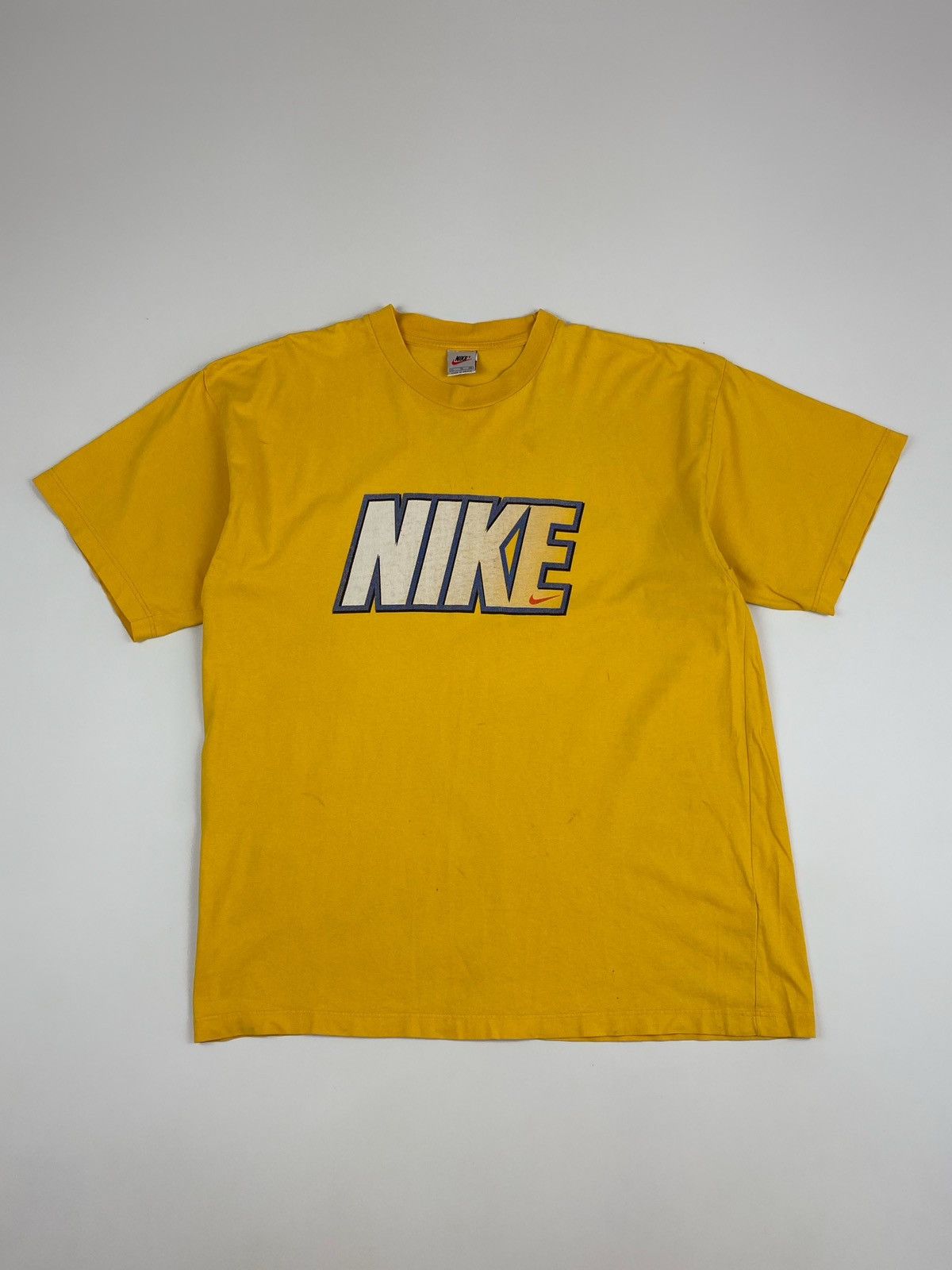 Nike × Vintage 1990’s Vintage Nike Faded Big Logo T-Shirt Size US XL / EU 56 / 4 - 1 Thumbnail