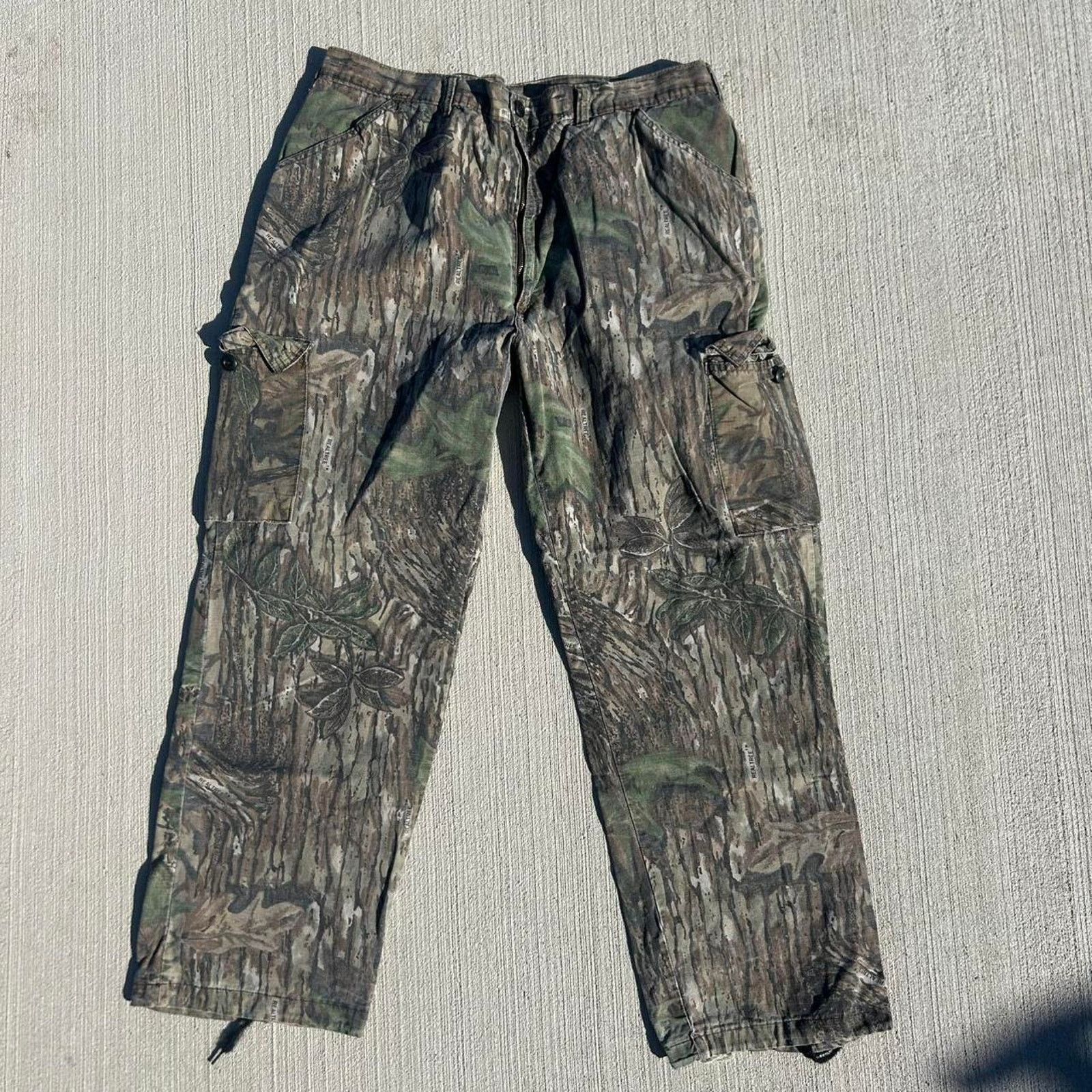 Mossy Oaks Vintage mossy oak real tree Size US 40 / EU 56 - 1 Thumbnail