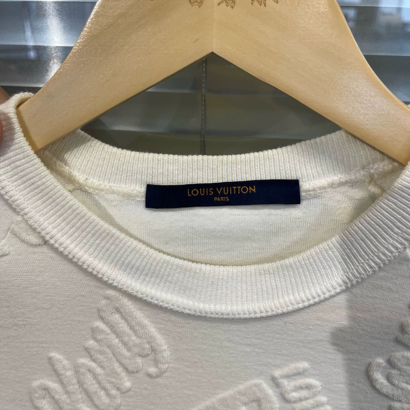 Louis Vuitton Louis Vuitton White Towel-Embossed Allover Tee S 99 New Size US S / EU 44-46 / 1 - 3 Thumbnail