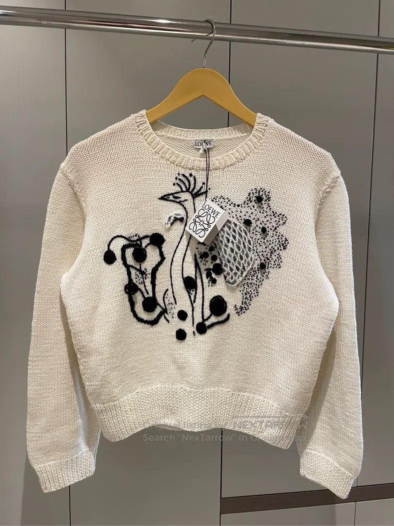 Loewe LOEWE Ivory Black Peacock Embroidered Cashmere Round Neck Size L / US 10 / IT 46 - 1 Thumbnail