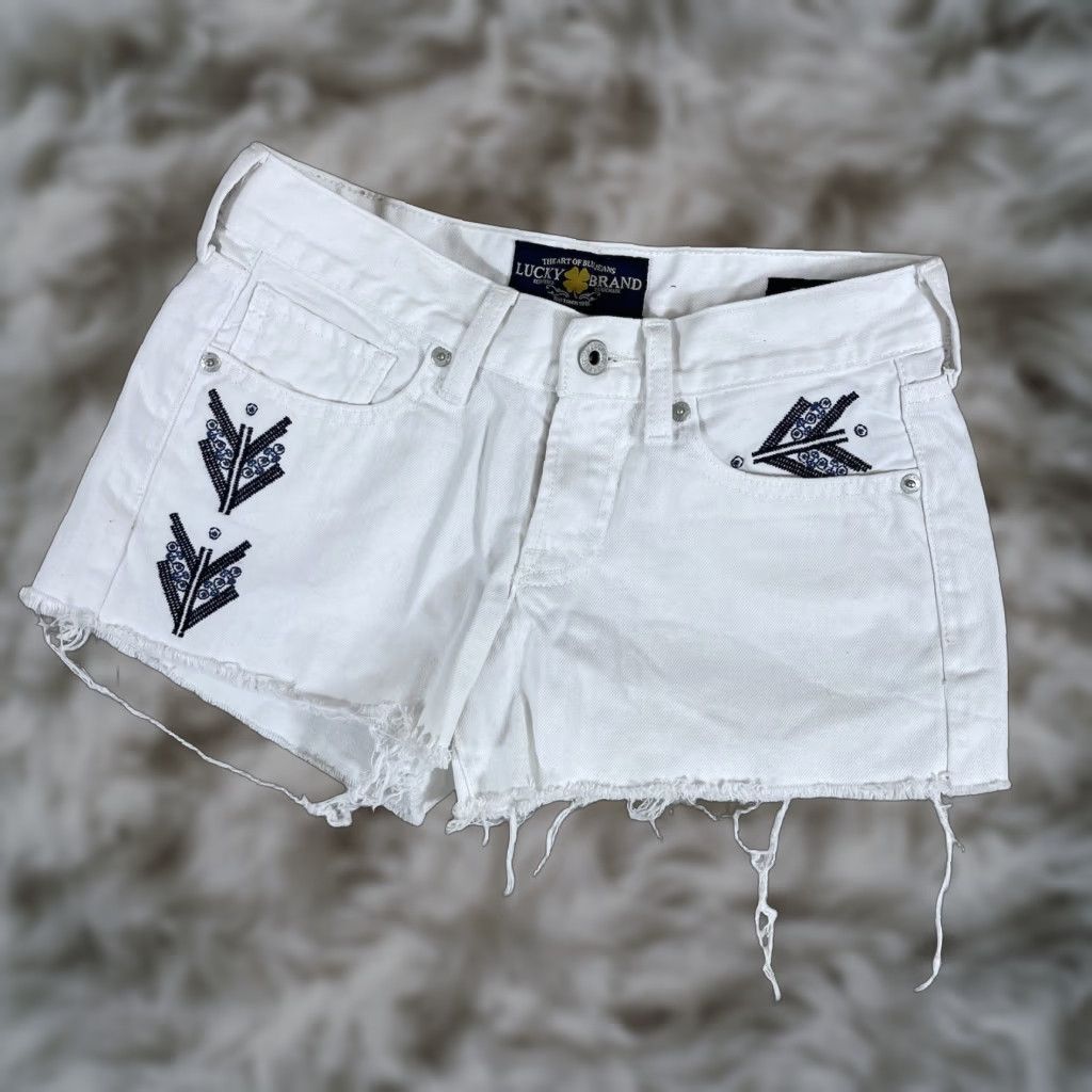 Lucky Brand Lucky Brand Shorts Womens 00/24 White Denim Embroidered Boho The Cutoff Jean Y2K Summer Mens Womens Girls? Size 24" / US 00 / IT 34 - 1 Thumbnail
