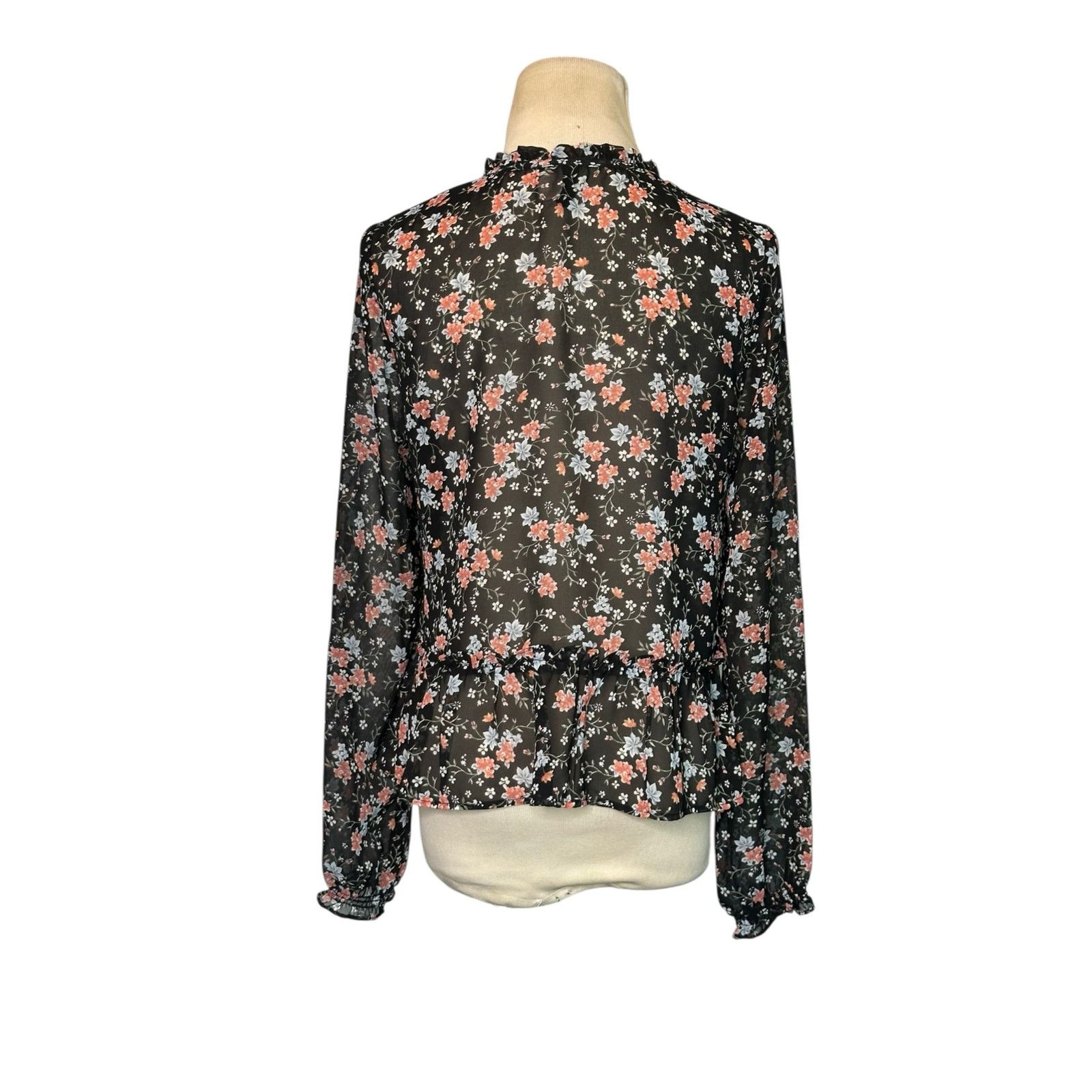H&M H&M Divided black floral sheer long sleeves blouse size 4 Size S / US 4 / IT 40 - 10 Thumbnail